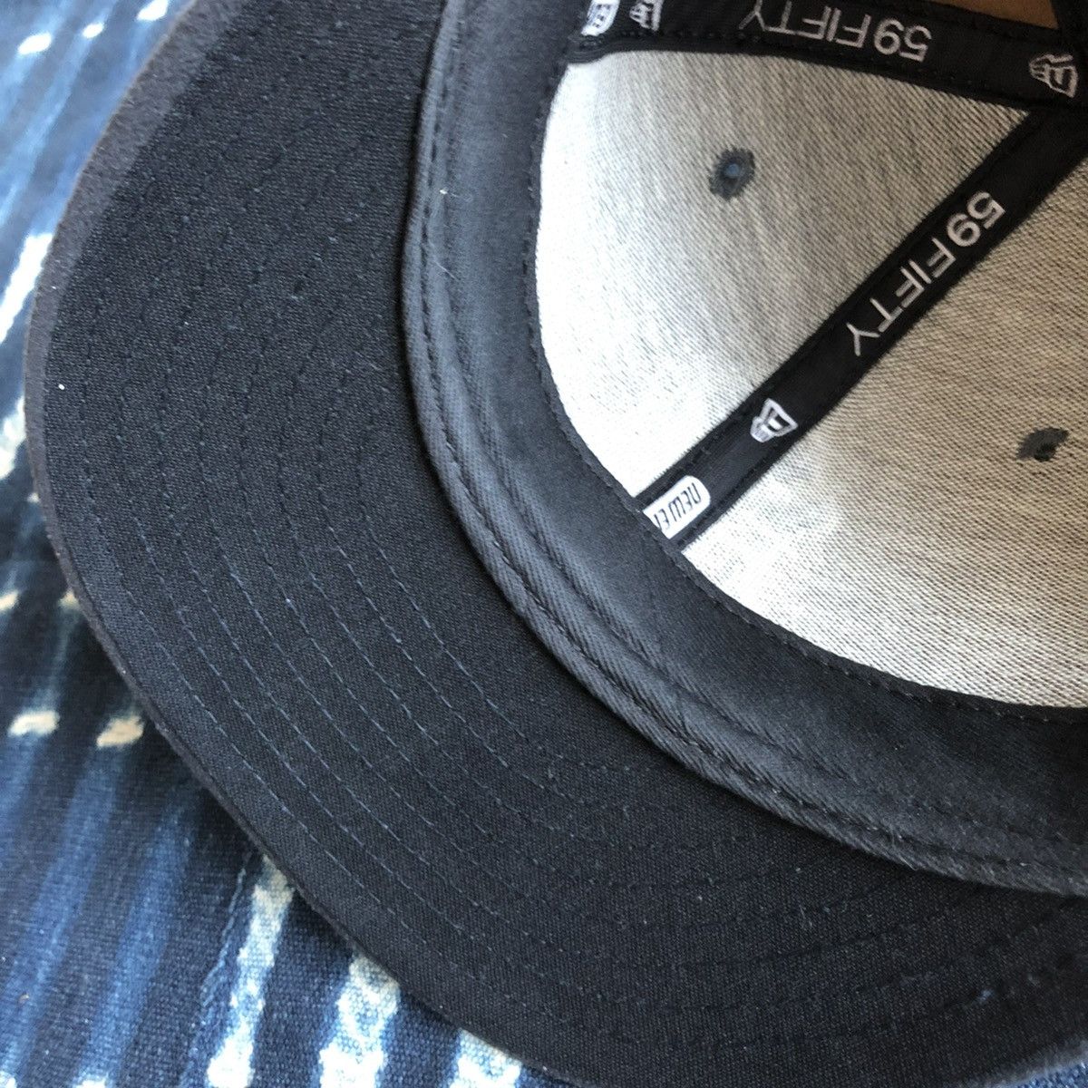 New Era × New York Yankees × Supreme New York Yankees Suede New Era Cap 7 1/8 – 90s Size ONE SIZE - 4 Thumbnail