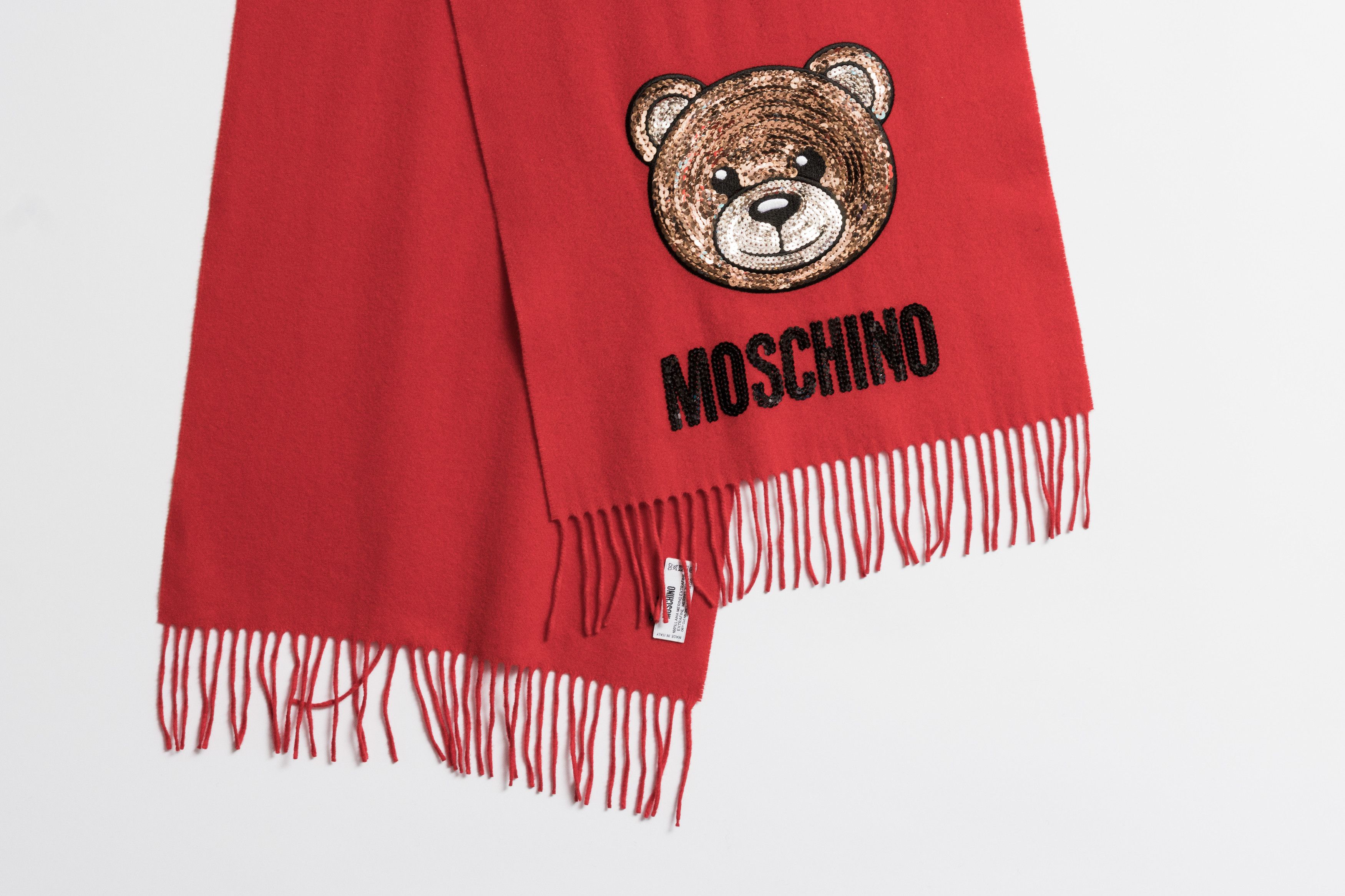 Moschino merino wool good scarf