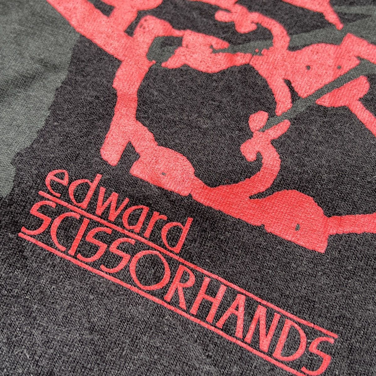 Uniqlo Edward Scissorhands Movie X Uniqlo Japan TShirt Size US M / EU 48-50 / 2 - 9 Thumbnail