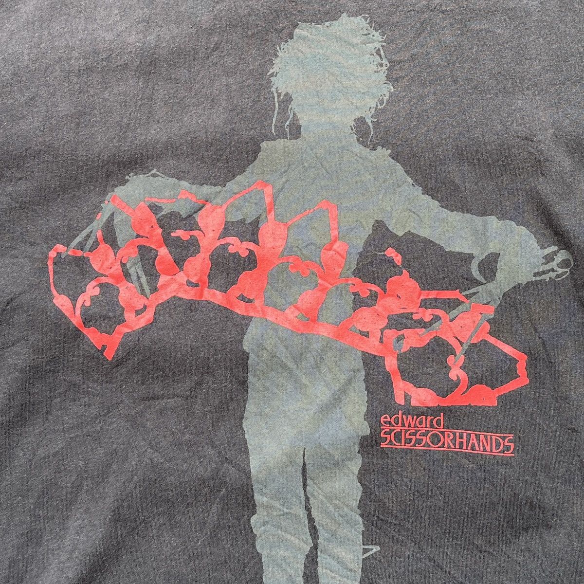 Uniqlo Edward Scissorhands Movie X Uniqlo Japan TShirt Size US M / EU 48-50 / 2 - 8 Thumbnail