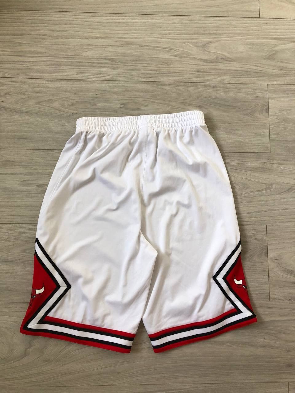 NBA Adidas Chicago Bulls NBA Shorts Basketball Size US 34 / EU 50 - 3 Thumbnail