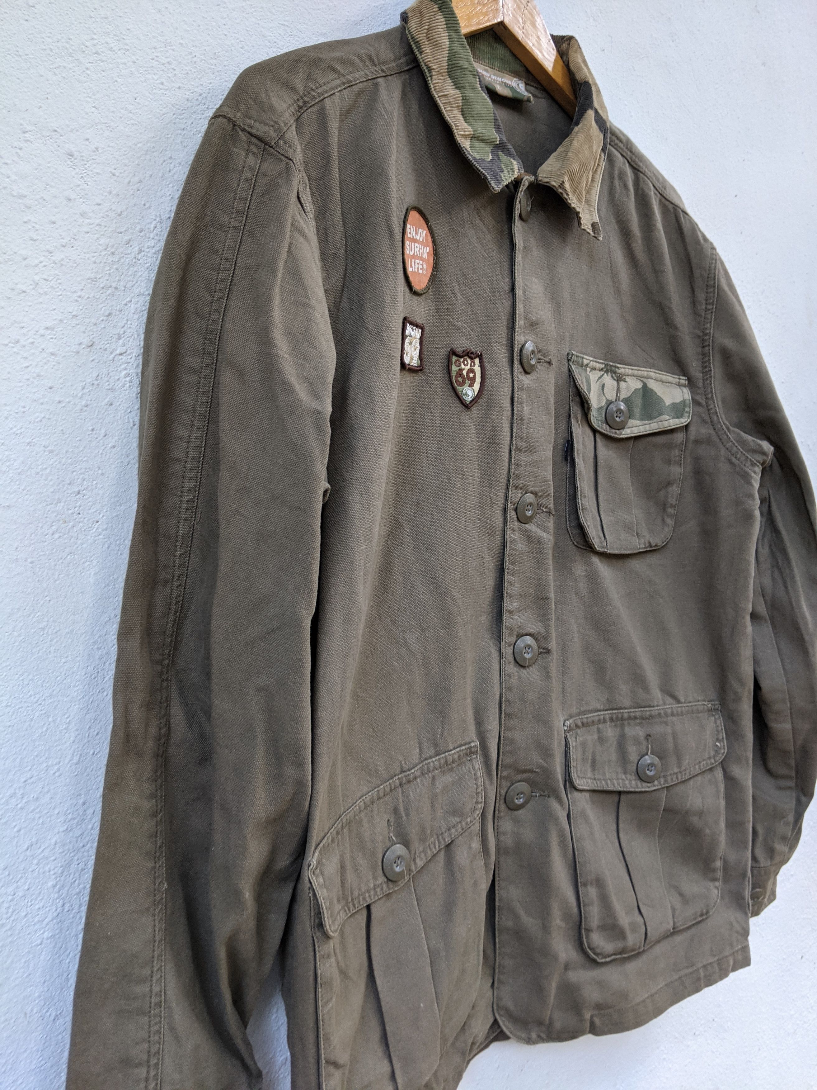 Japanese Brand T&C SURF BUTTON DOWN JACKET Size US L / EU 52-54 / 3 - 7 Thumbnail
