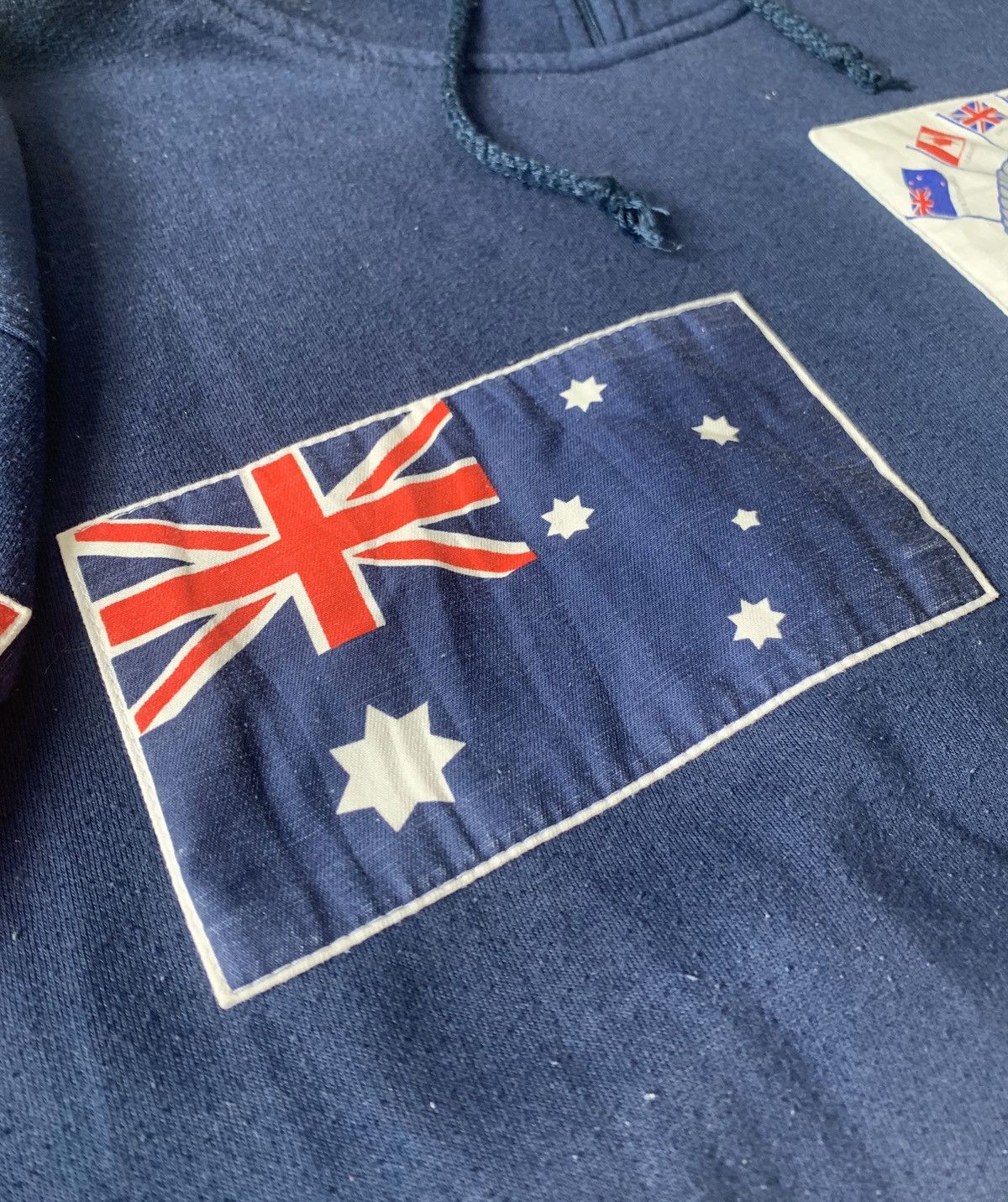 Vintage Sweatshirt AUSTRALIAN With Flag Rare Design Size US M / EU 48-50 / 2 - 5 Thumbnail