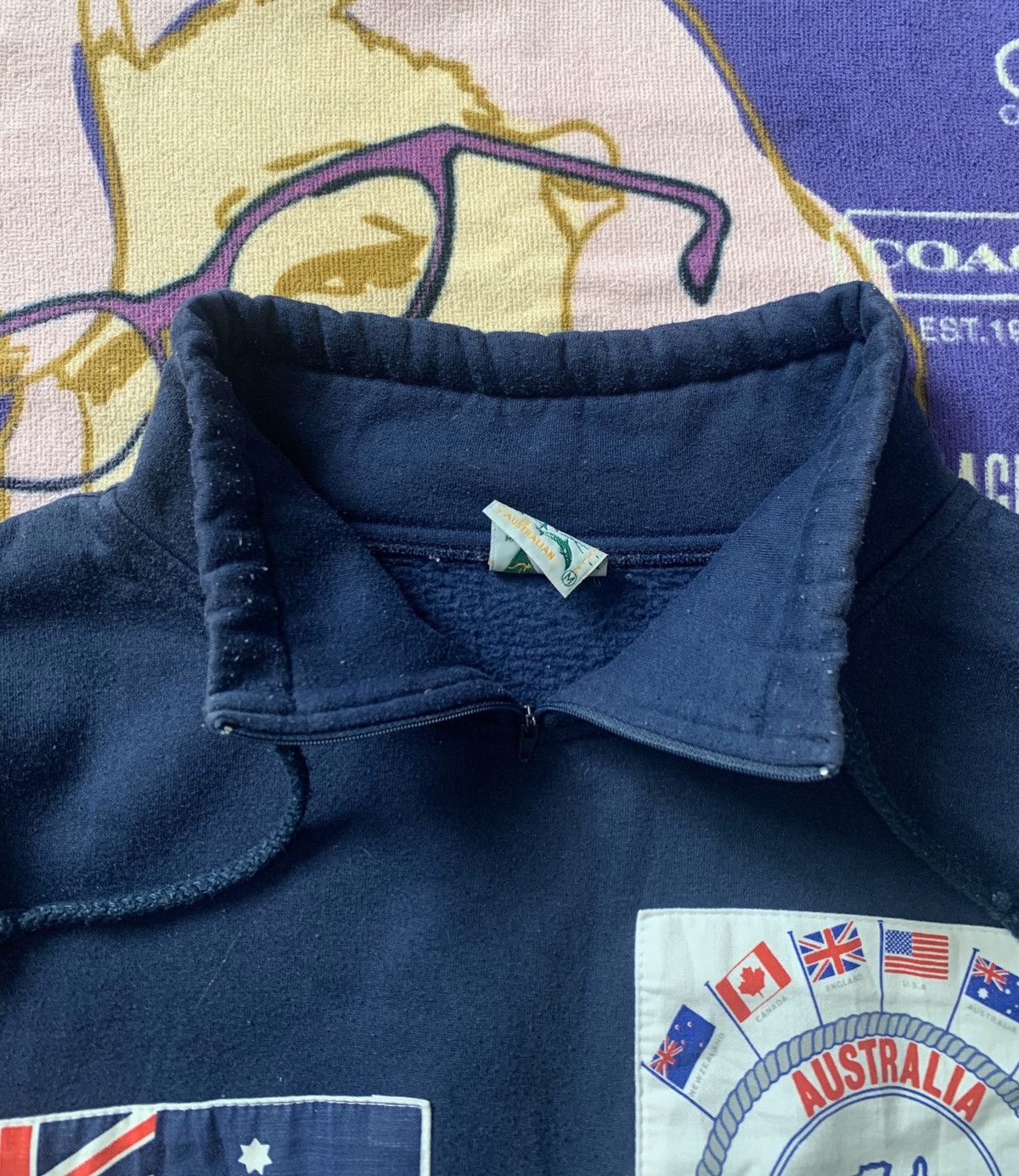 Vintage Sweatshirt AUSTRALIAN With Flag Rare Design Size US M / EU 48-50 / 2 - 12 Thumbnail