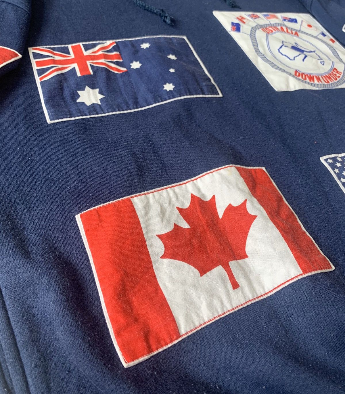 Vintage Sweatshirt AUSTRALIAN With Flag Rare Design Size US M / EU 48-50 / 2 - 4 Thumbnail