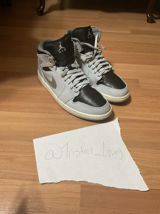 Jordan 1 mid store pure platinum metallic silver