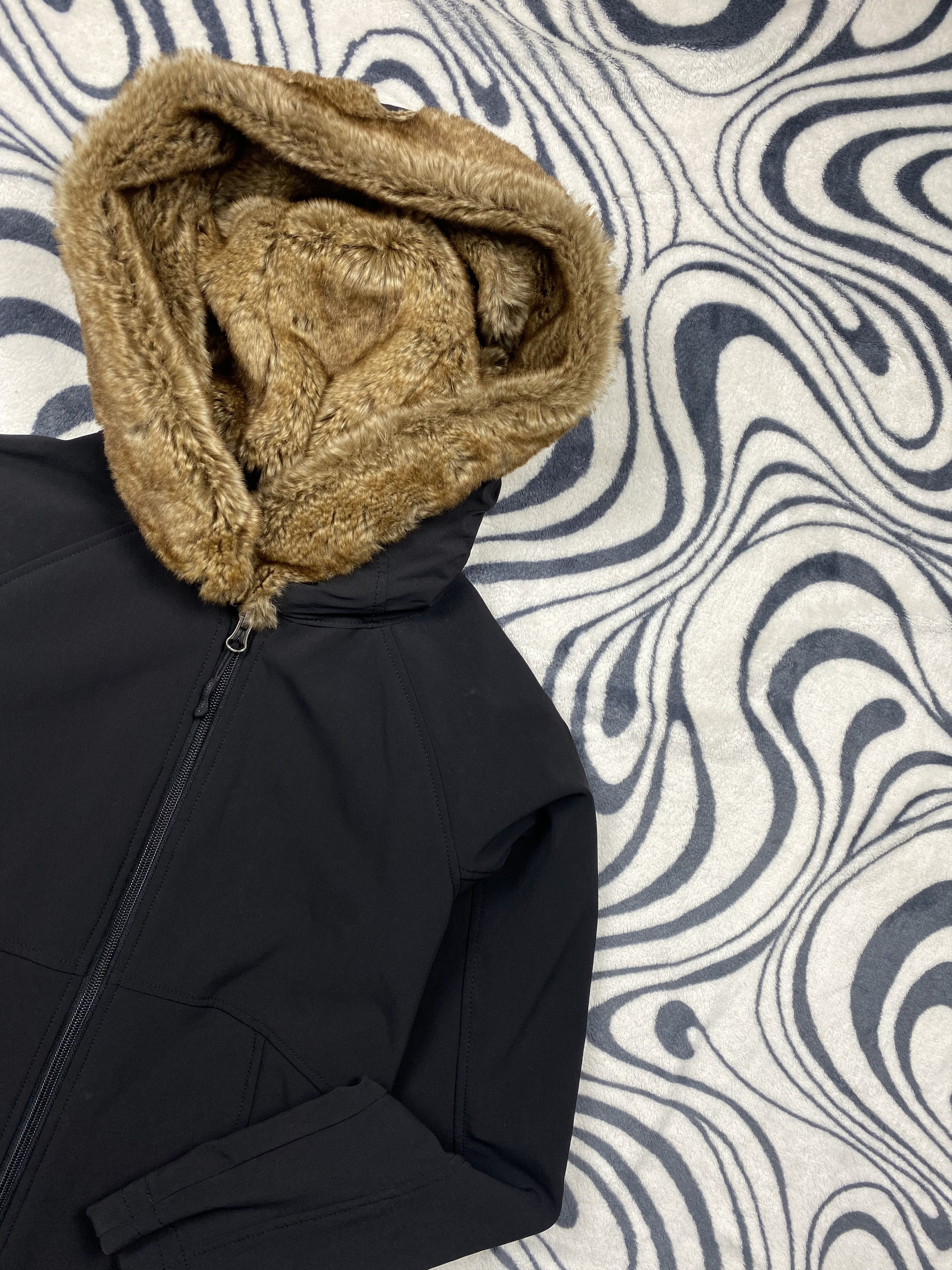 Marmot Marmot Womens Faux Fur Waterproof Softshell Jacket Size S / US 4 / IT 40 - 2 Thumbnail