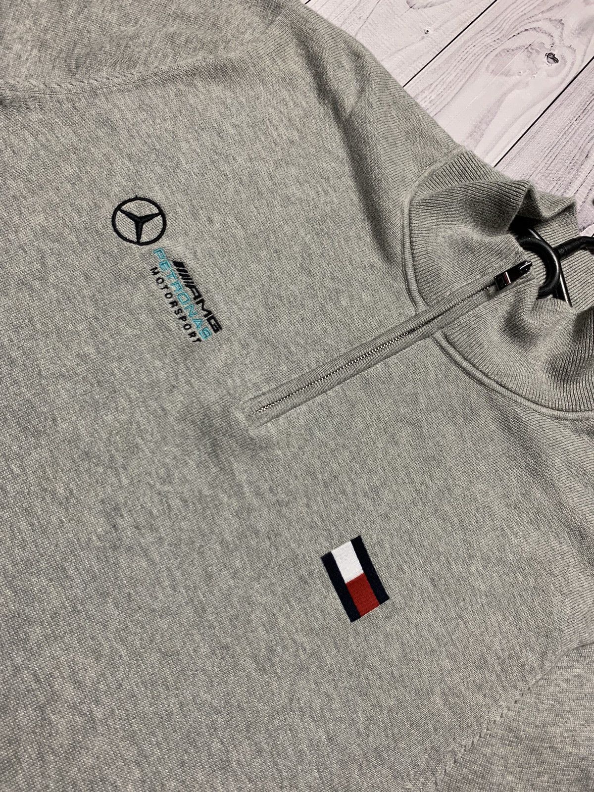 Tommy Hilfiger Mercedes Benz x Tommy Hilfiger sweater zip 1/3 size L/XL Size US XL / EU 56 / 4 - 3 Thumbnail