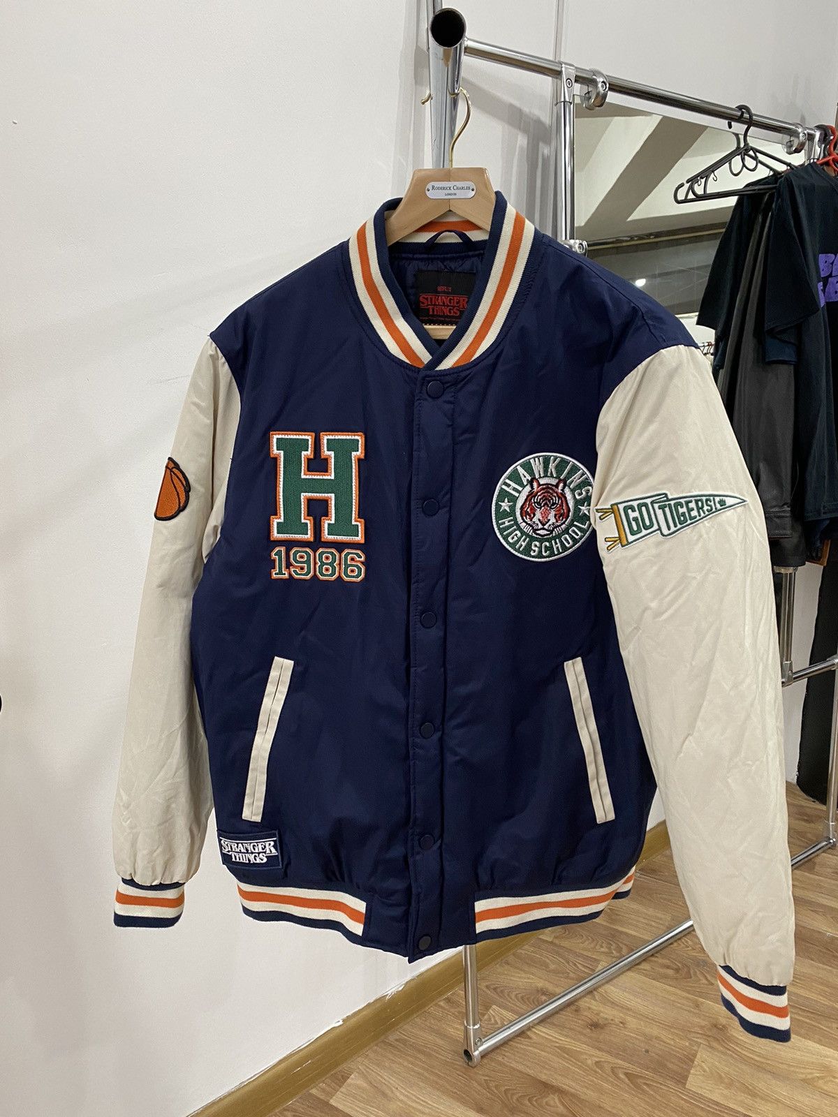 Japanese Brand Stranger Things Original Netflix Product Bomber Jacket L Size US L / EU 52-54 / 3 - 4 Thumbnail