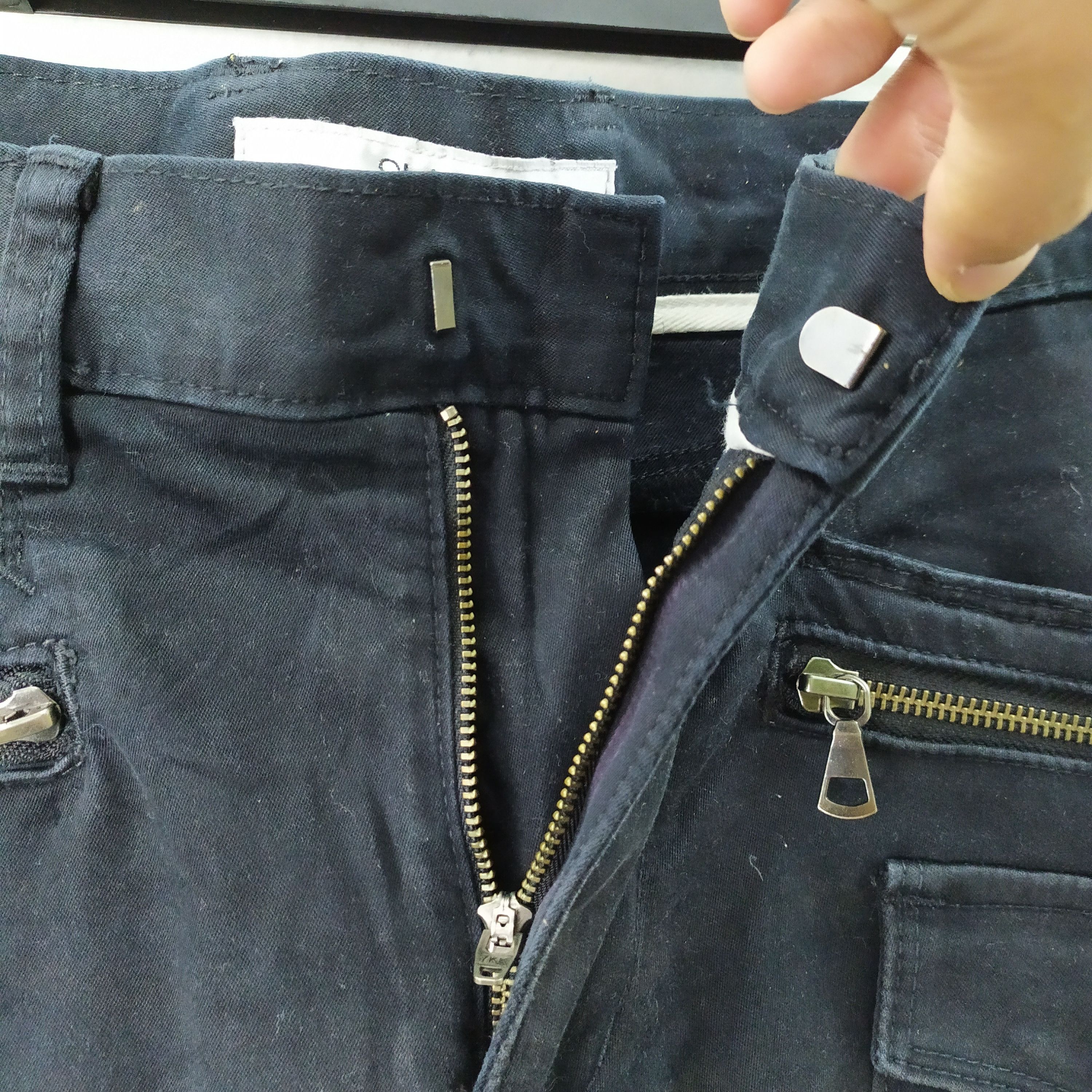 Japanese Brand Japanese brand Black Cargo Pants Zipper Multipocket Size US 32 / EU 48 - 9 Thumbnail