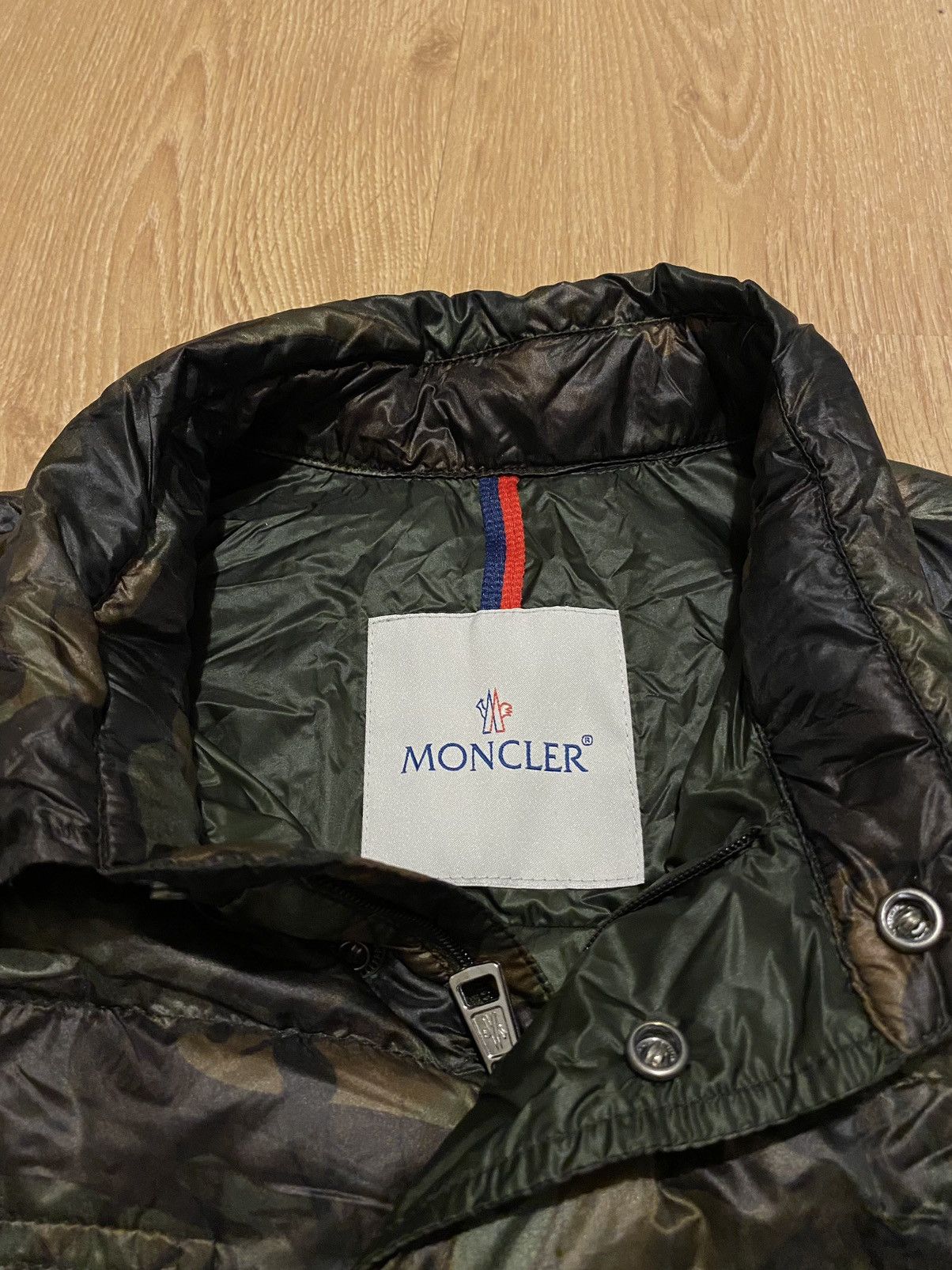 Moncler Moncler camouflage lightweight down jacket Size US M / EU 48-50 / 2 - 4 Thumbnail