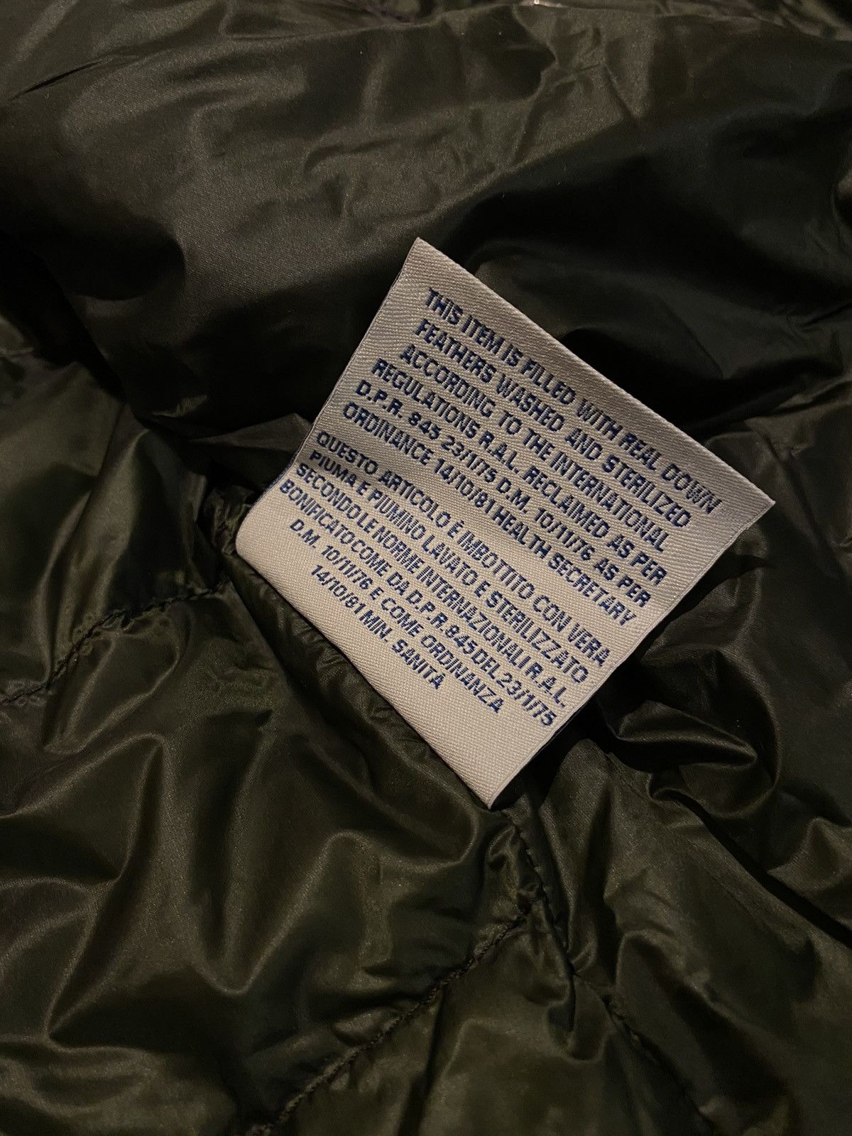 Moncler Moncler camouflage lightweight down jacket Size US M / EU 48-50 / 2 - 9 Thumbnail