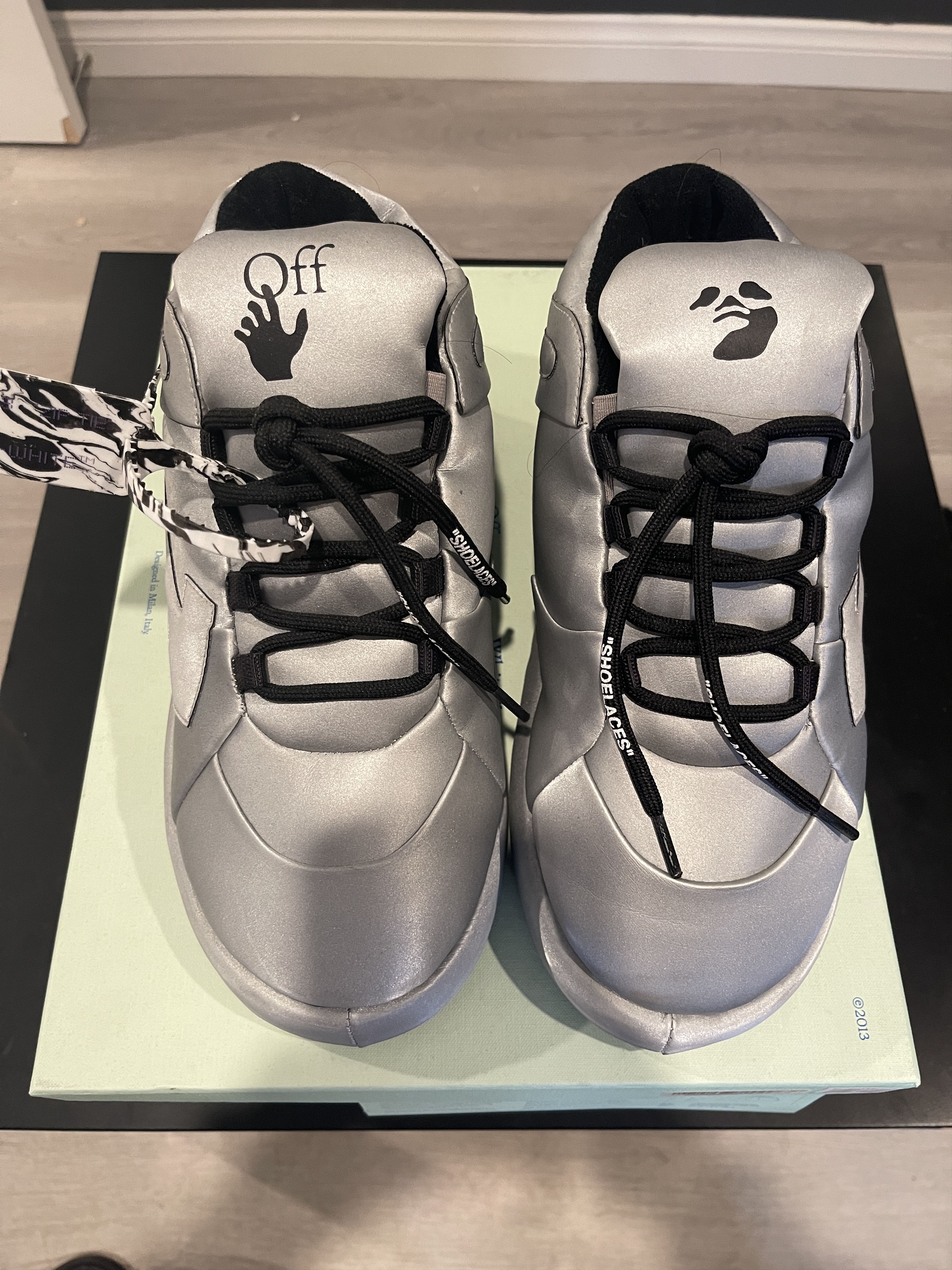 Off-White Off-White Womens Bump Sneaker Size 9 USA - 39 EUR Size US 9 / IT 39 - 2 Thumbnail
