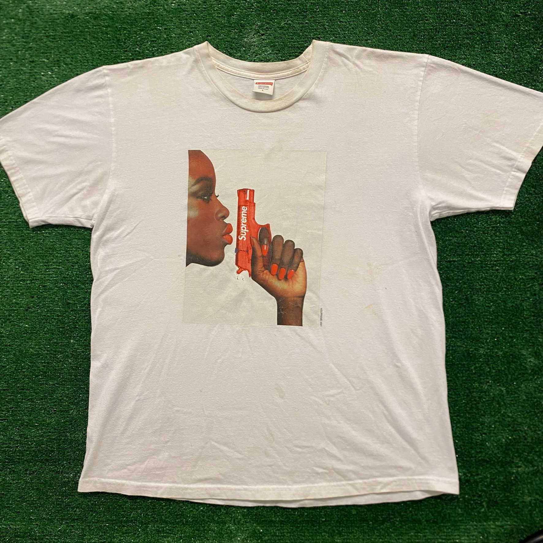 希少入手困難　supreme guns シャツ 希少入手困難 supreme guns シャツ - メルカリ