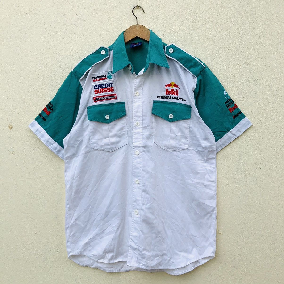 Vintage Red Bull F1 Formula Uno Petronas Malaysia Shirt