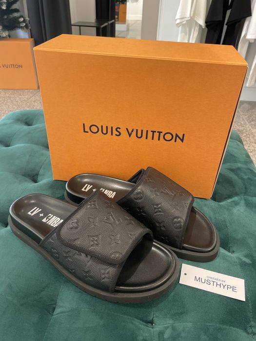 Supreme slides outlet louis vuitton