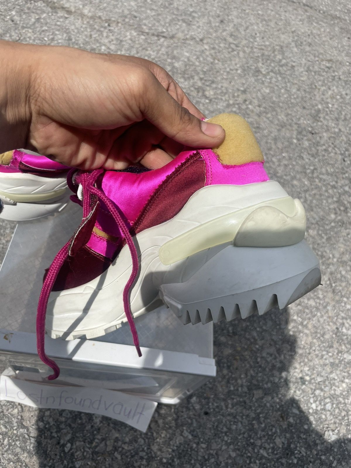 Maison Margiela Maison Margiela Fuchsia Retro Fit Chunky Satin Sneakers Size US 8 / IT 38 - 7 Thumbnail