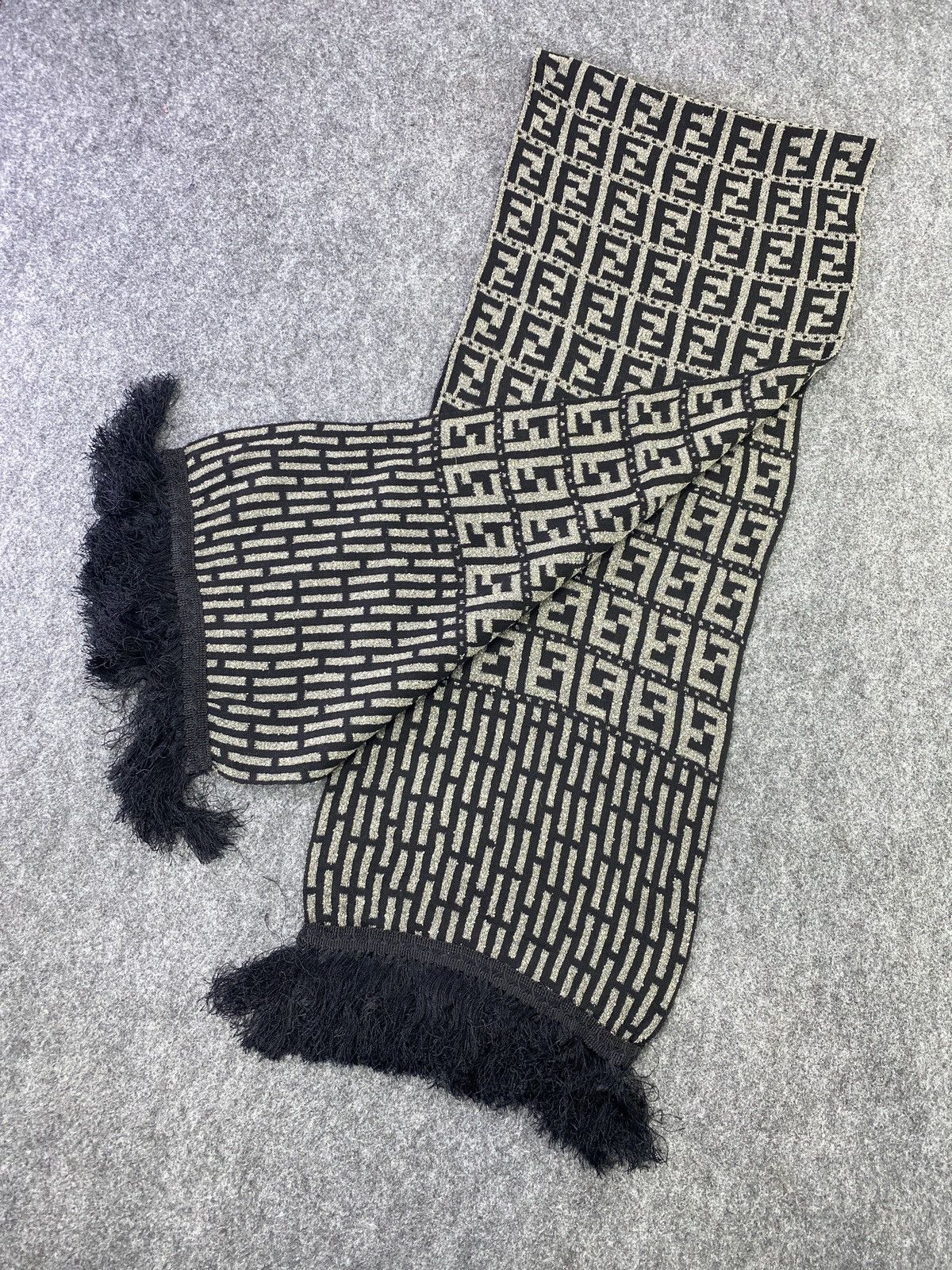 Fendi FENDI Scarf/Muffler/neckwear -T217 Size ONE SIZE - 5 Thumbnail