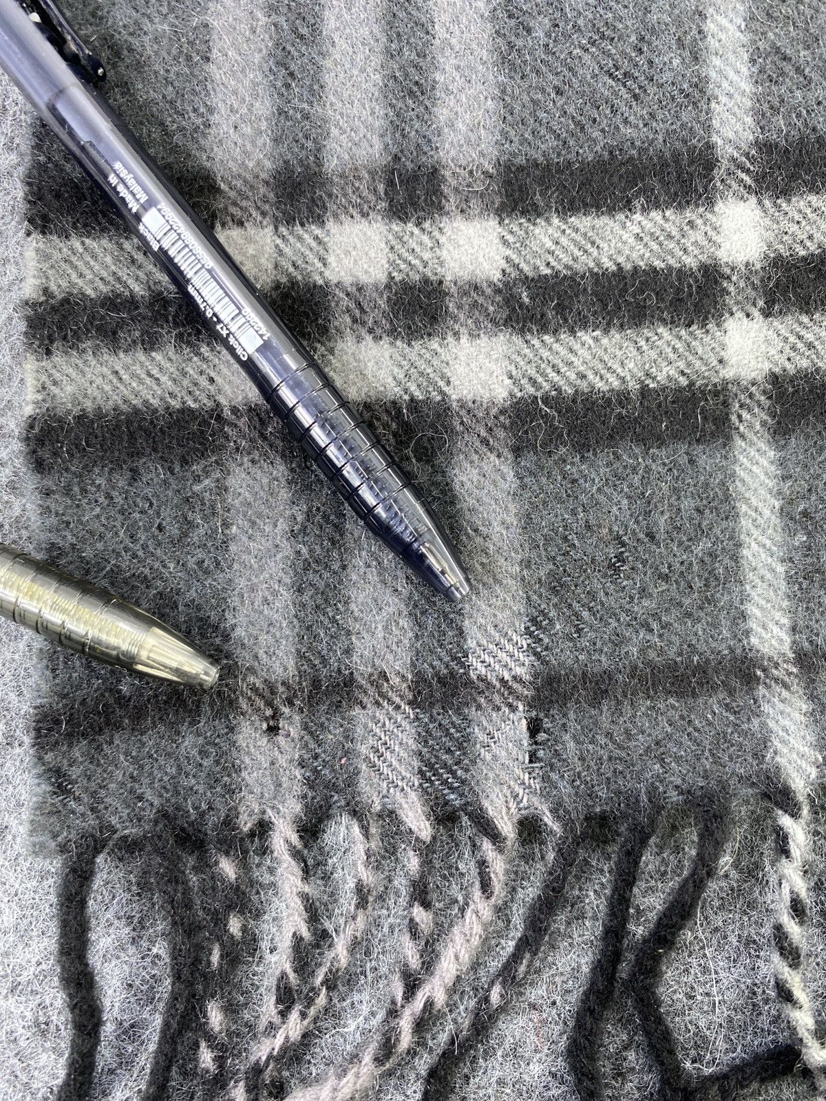 Burberry Vintage Burberry Scarf/Muffler -T114 Size ONE SIZE - 5 Thumbnail