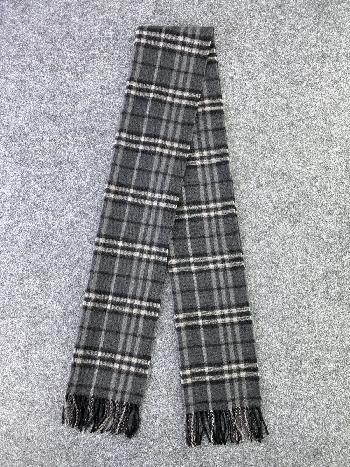 Burberry Vintage Burberry Scarf/Muffler -T114 Size ONE SIZE - 2 Thumbnail