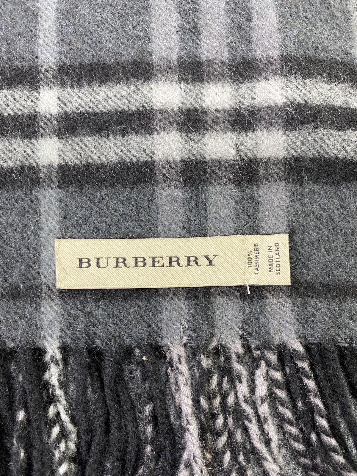 Burberry Vintage Burberry Scarf/Muffler -T114 Size ONE SIZE - 4 Thumbnail