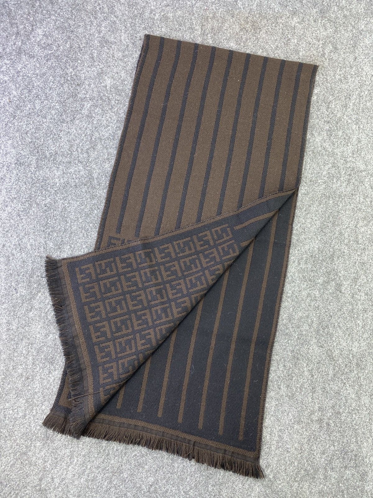 Fendi Fendi Scarf/Muffler/Neckwear -T227 Size ONE SIZE - 3 Thumbnail