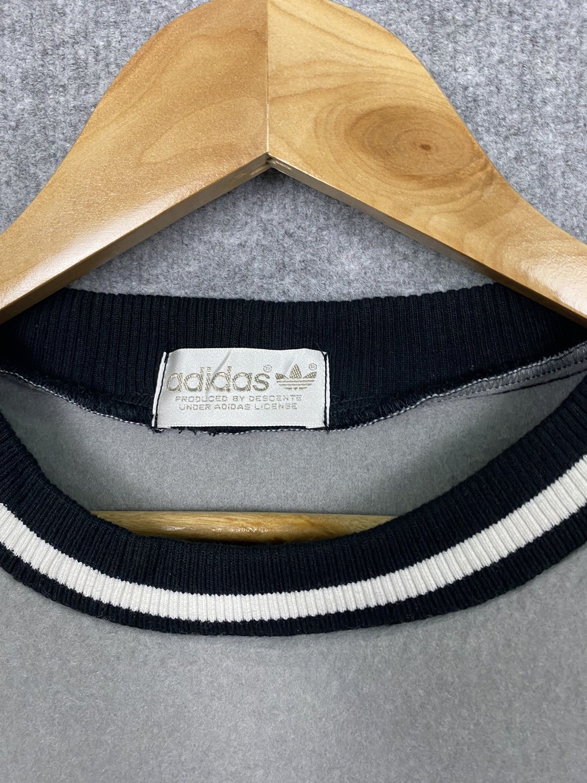 Adidas Vintage 90’s Adidas Sweatshirt Big Logo Design Size US M / EU 48-50 / 2 - 4 Thumbnail