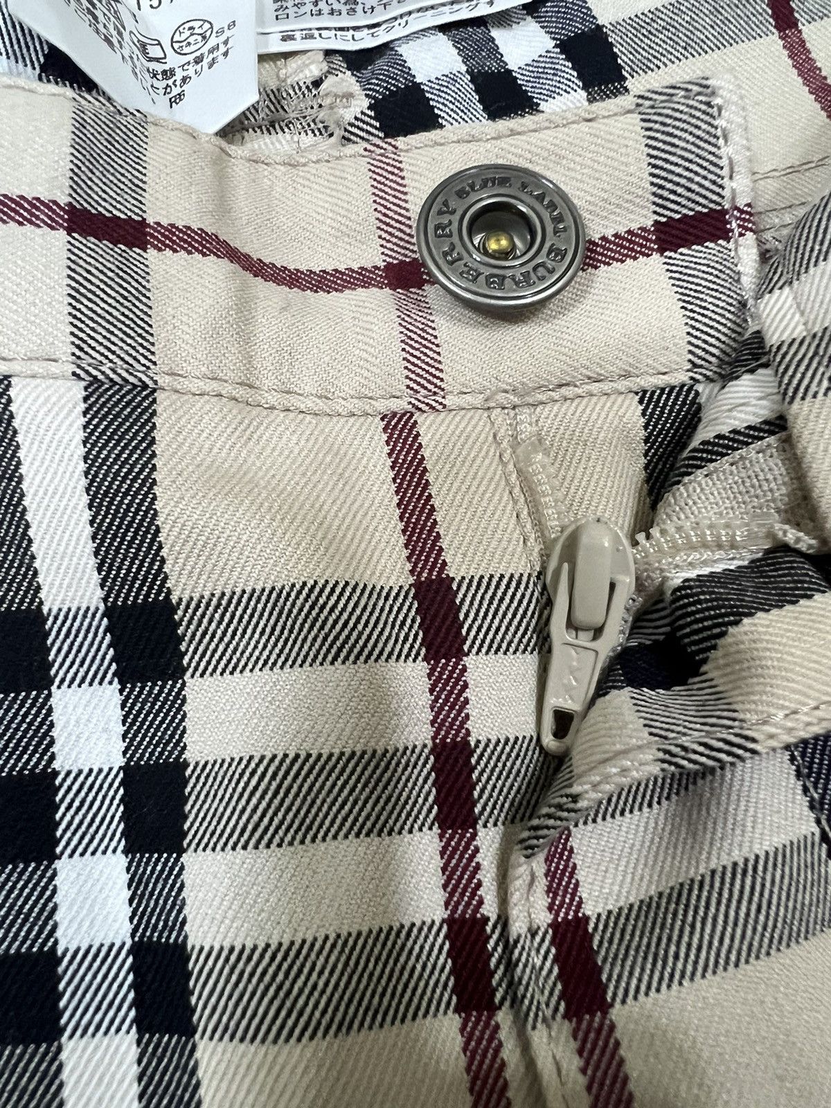 Burberry × Vintage Iconic Burberry Flare Leg Nova Check Flap Pocket Golf Pants Size 28" / US 6 / IT 42 - 9 Thumbnail
