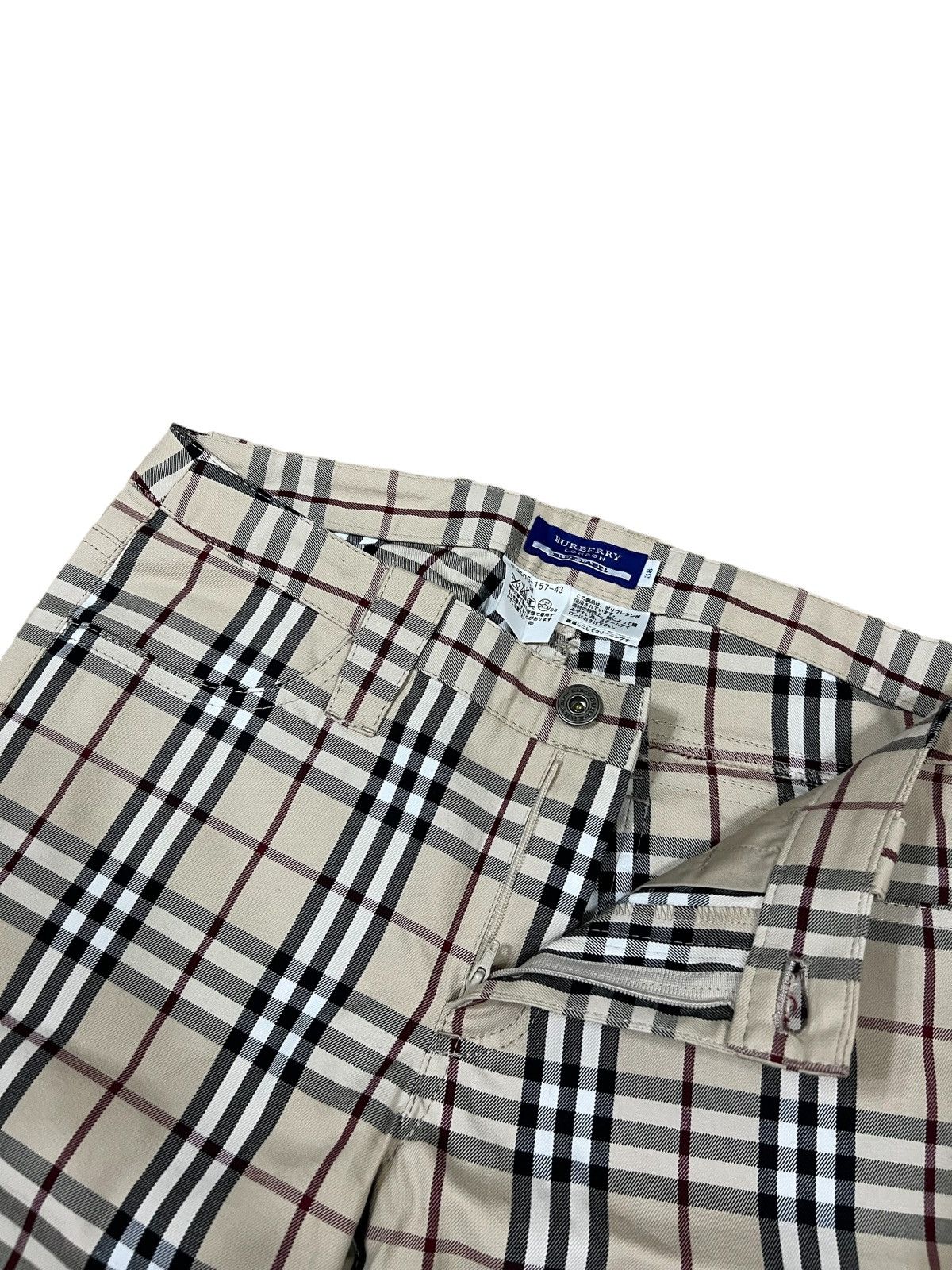 Burberry × Vintage Iconic Burberry Flare Leg Nova Check Flap Pocket Golf Pants Size 28" / US 6 / IT 42 - 7 Thumbnail