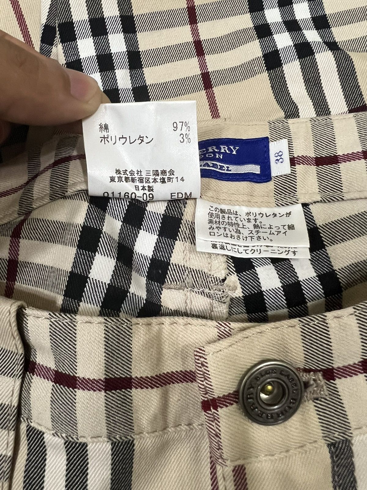 Burberry × Vintage Iconic Burberry Flare Leg Nova Check Flap Pocket Golf Pants Size 28" / US 6 / IT 42 - 11 Thumbnail