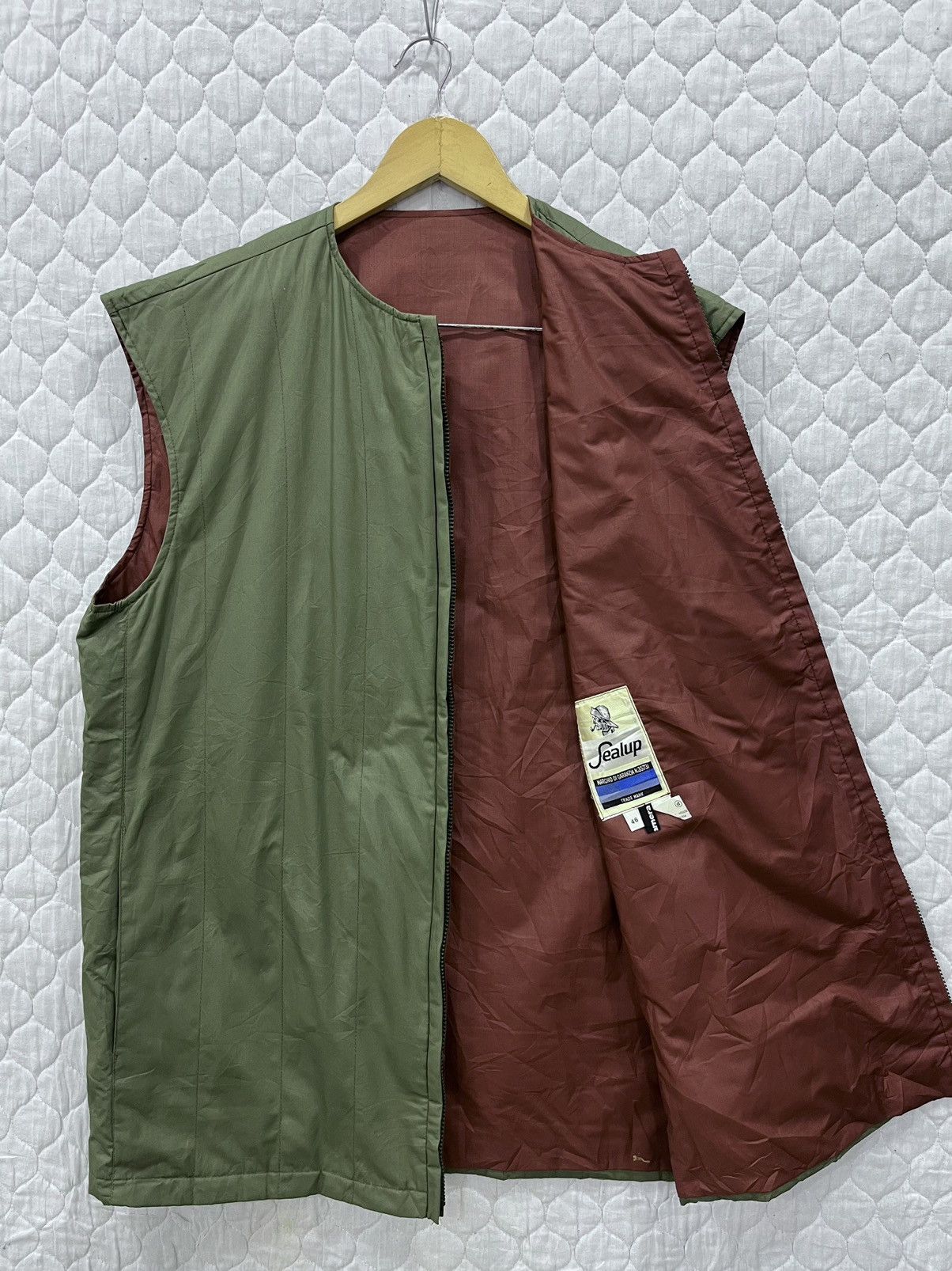 Sealup (Ee). VINTAGE SEALUP ZIPPER VEST (RIRI ZIPPER) Size US M / EU 48-50 / 2 - 1 Thumbnail