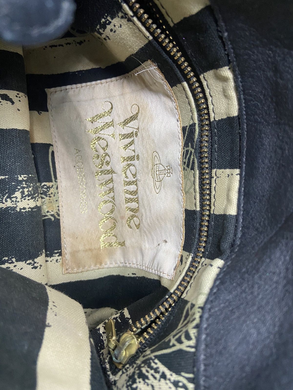 Vivienne Westwood Vivienne Westwood Embossed Logo Leather Bag Size ONE SIZE - 15 Thumbnail