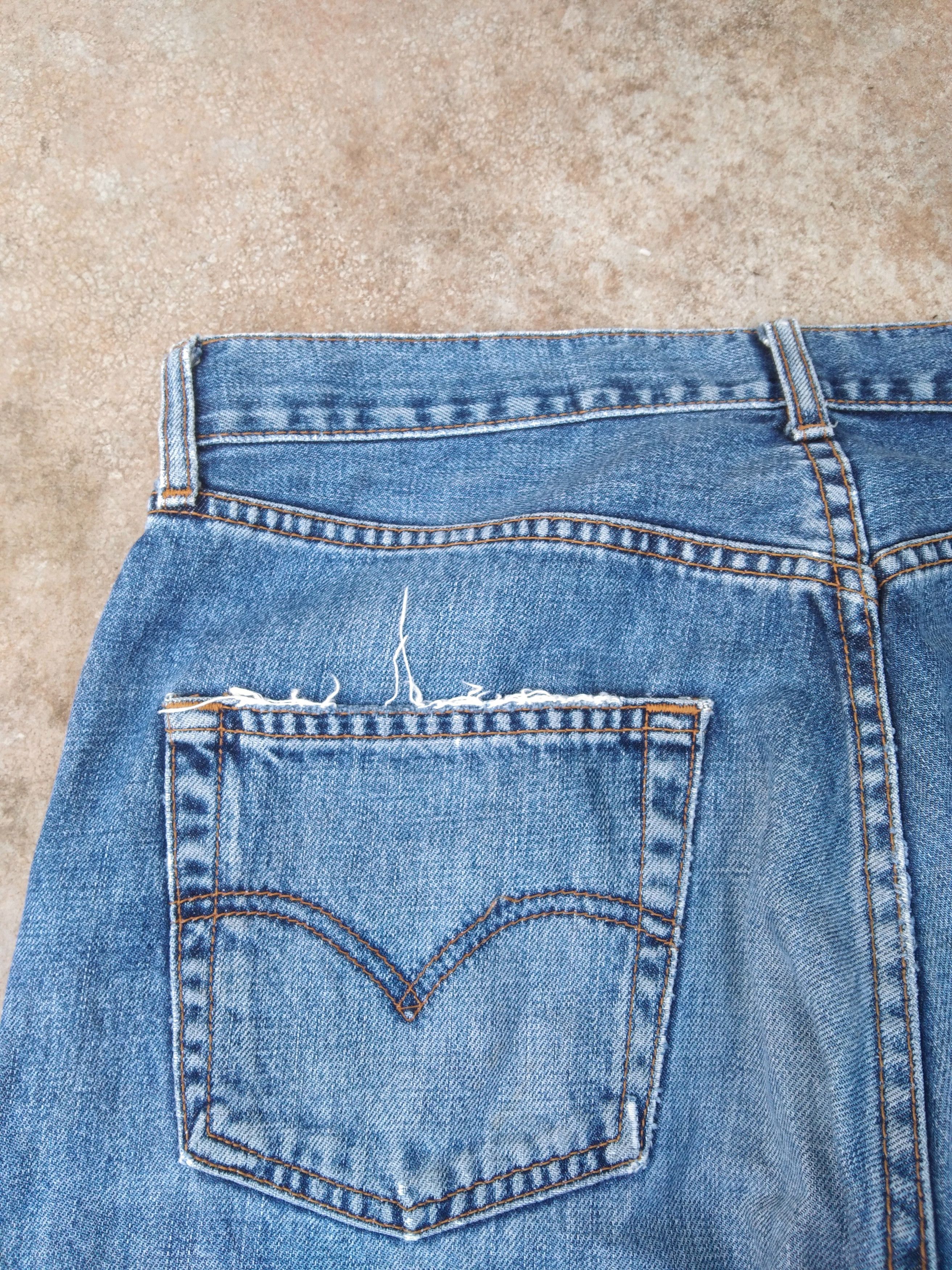 Levi's Vintage Levi's Jeans 512 Straight Leg 33x32 Size US 33 - 3 Thumbnail