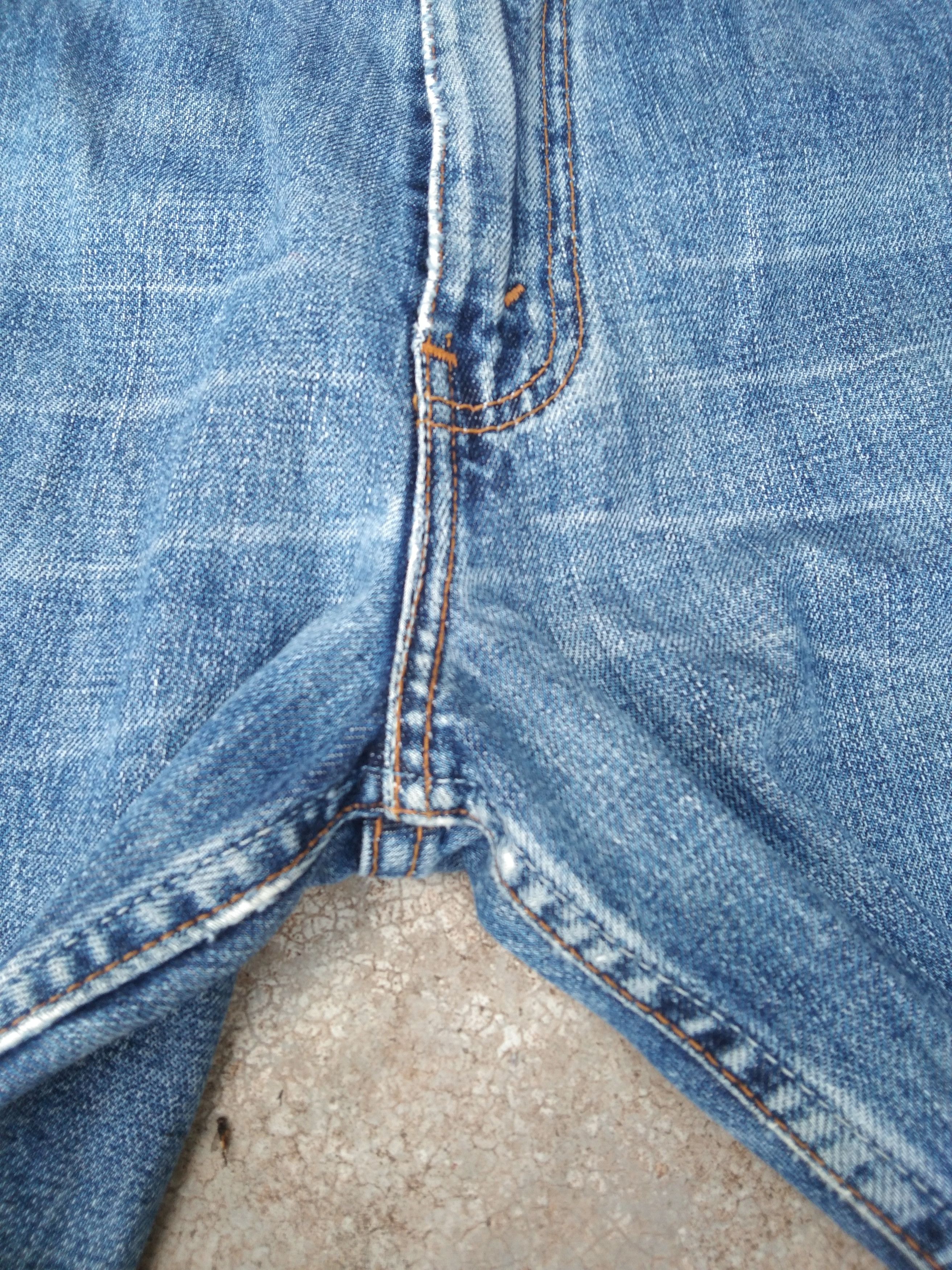 Levi's Vintage Levi's Jeans 512 Straight Leg 33x32 Size US 33 - 8 Thumbnail