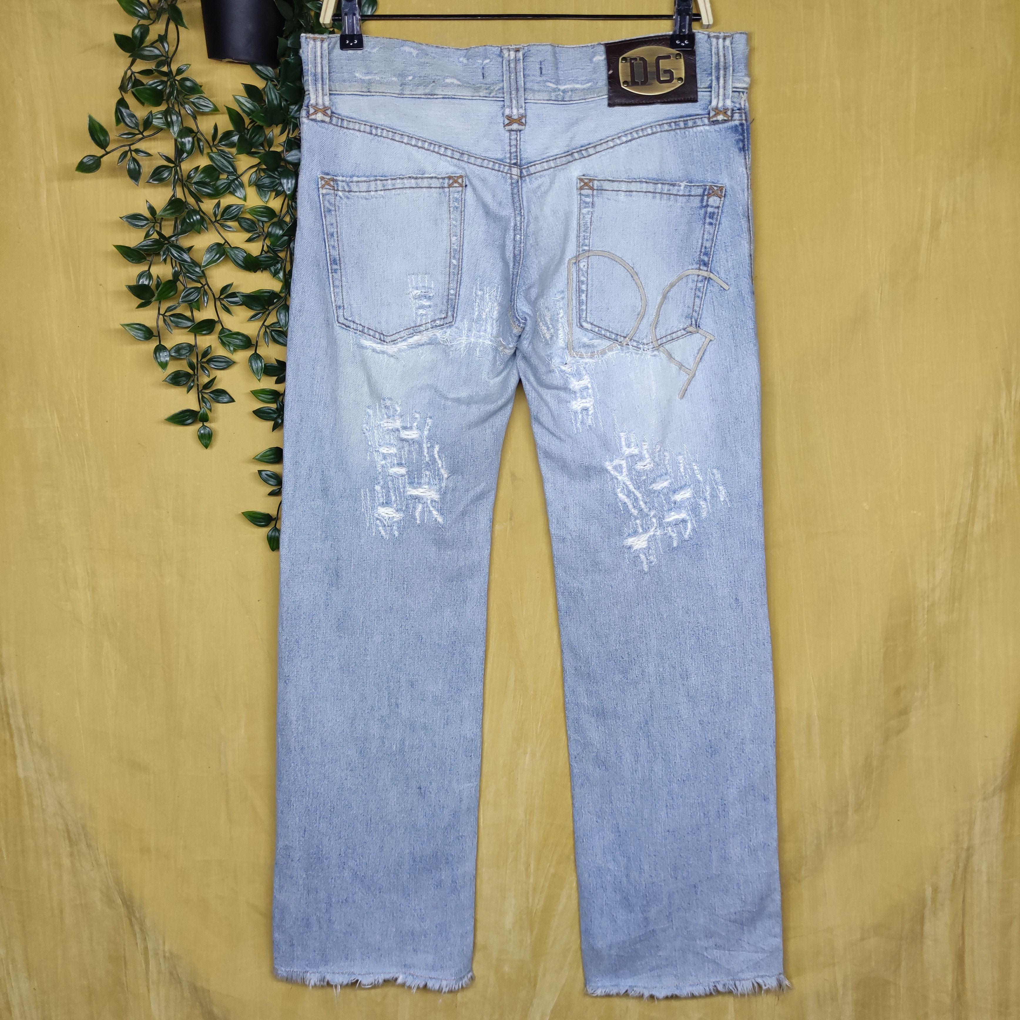 Dolce & Gabbana Dolce & Gabbana Distressed denim pant Size US 34 / EU 50 - 2 Thumbnail