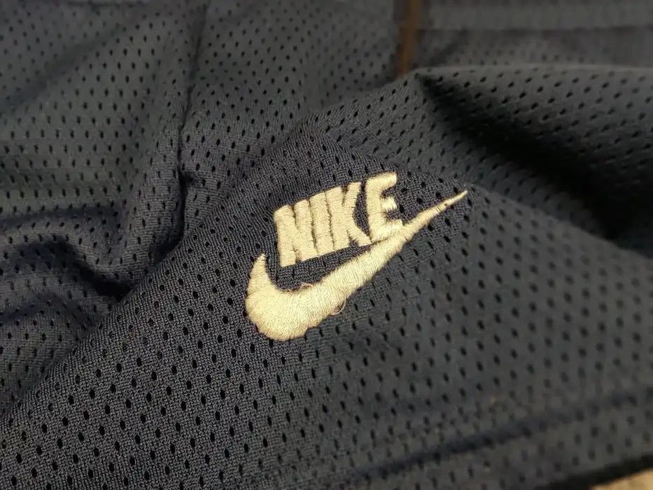 Nike 🌌Vintage Nike Shorts Blue Logo swoosh casual Y2K Streetwear Size US 36 / EU 52 - 7 Thumbnail