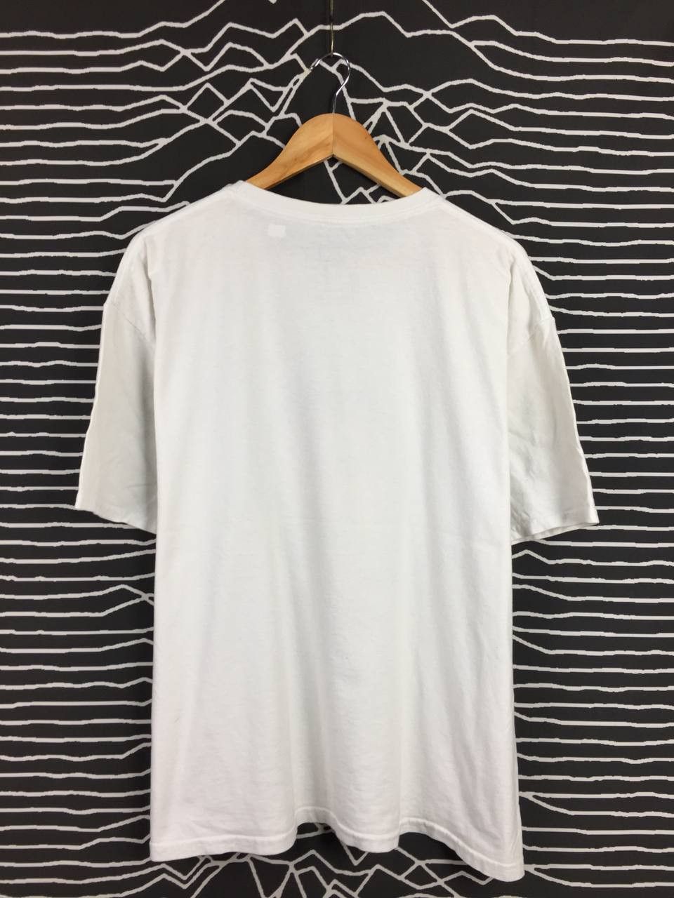 Band Tees Cono Miky Luisito Rey Mexico Singer Netflix Series Tee Size US XL / EU 56 / 4 - 6 Thumbnail