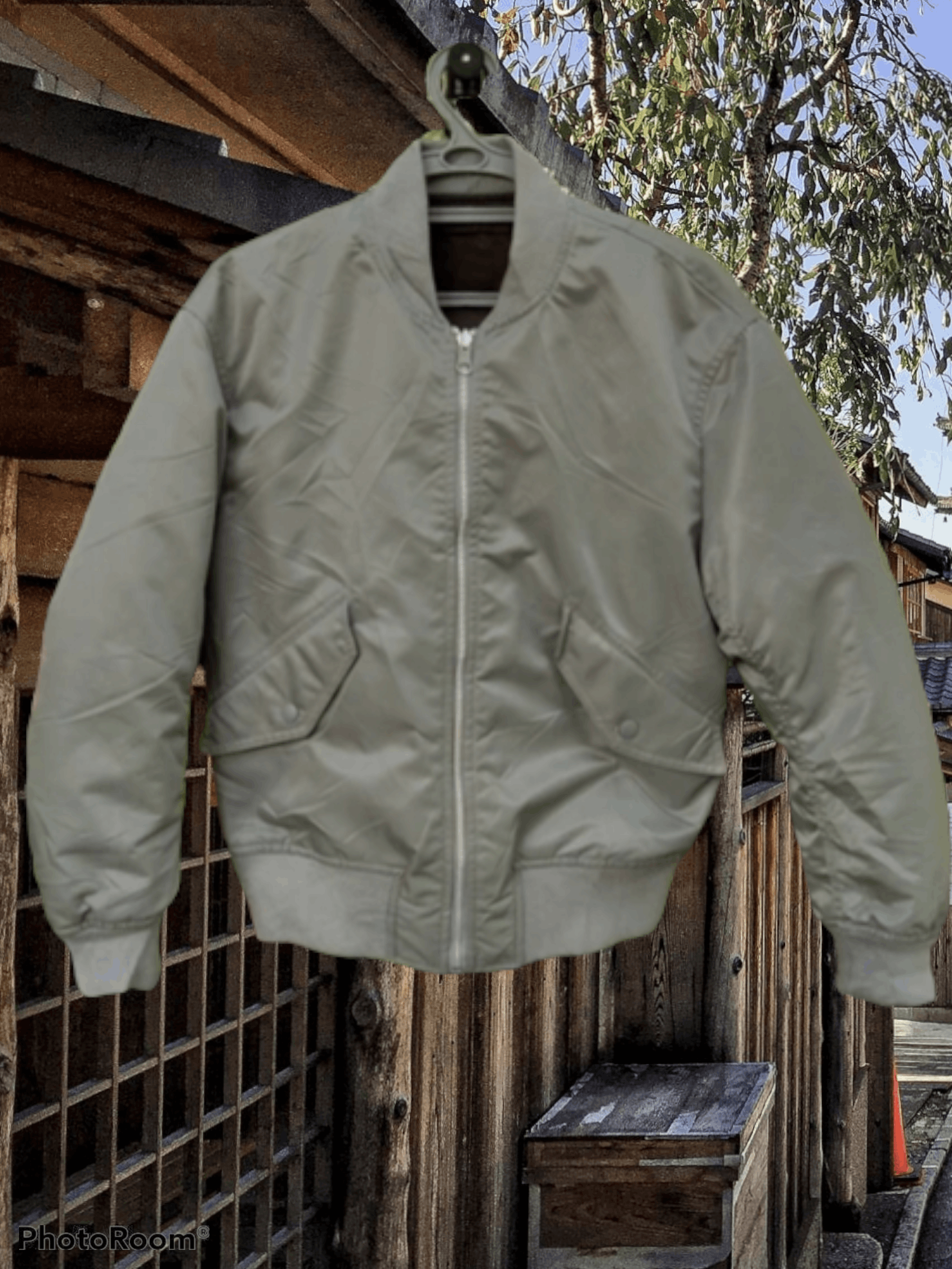 UNIQLO X LEMAIRE REVERSIBLE BOMBER JACKET