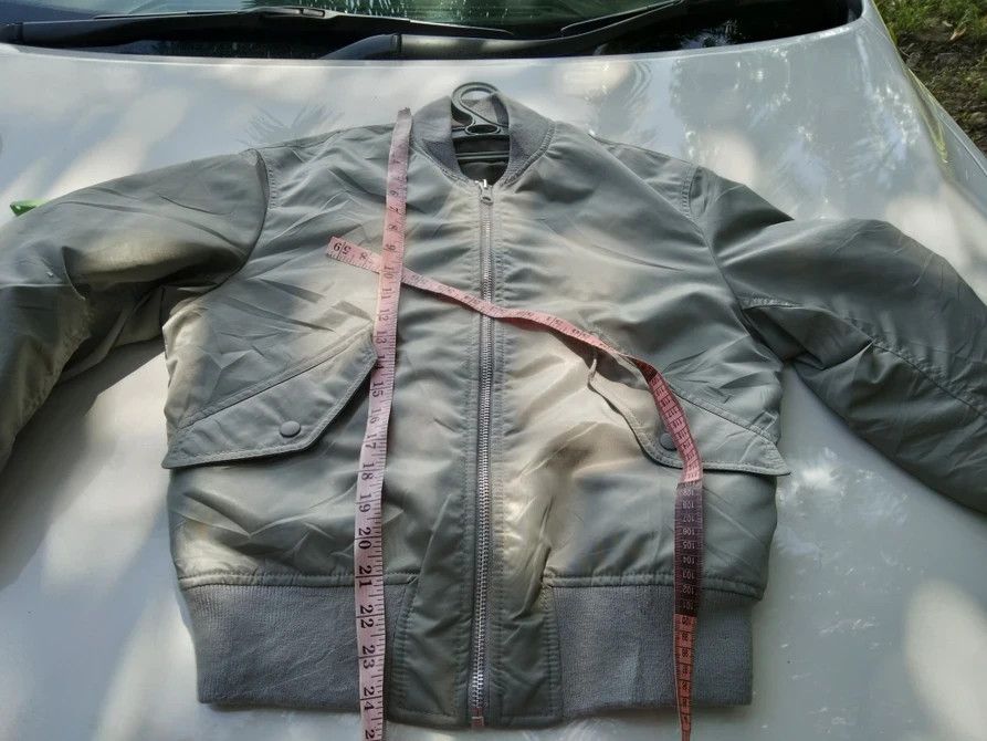 Lemaire × Uniqlo UNIQLO X LEMAIRE REVERSIBLE BOMBER JACKET Size US M / EU 48-50 / 2 - 10 Thumbnail