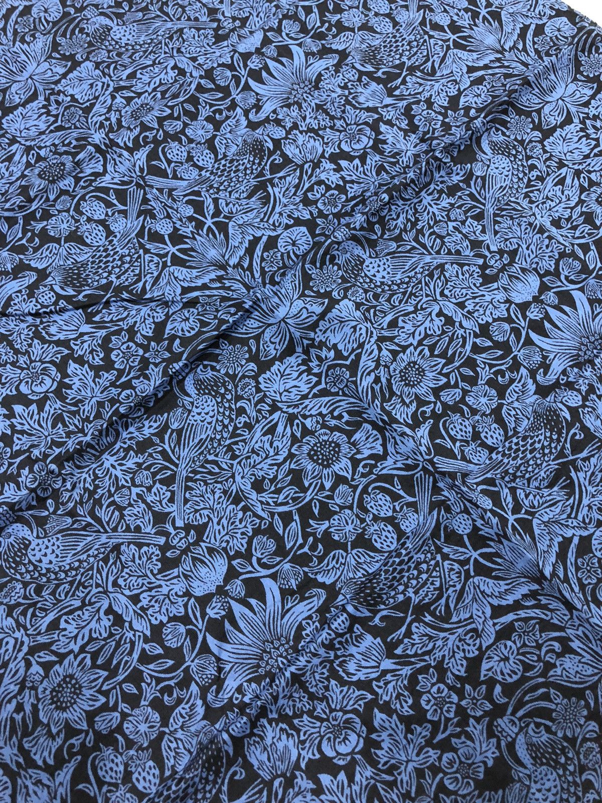 Designer × Liberty × Liberty London Archive Paisley Art overprinted Handkerchief Size ONE SIZE - 7 Thumbnail