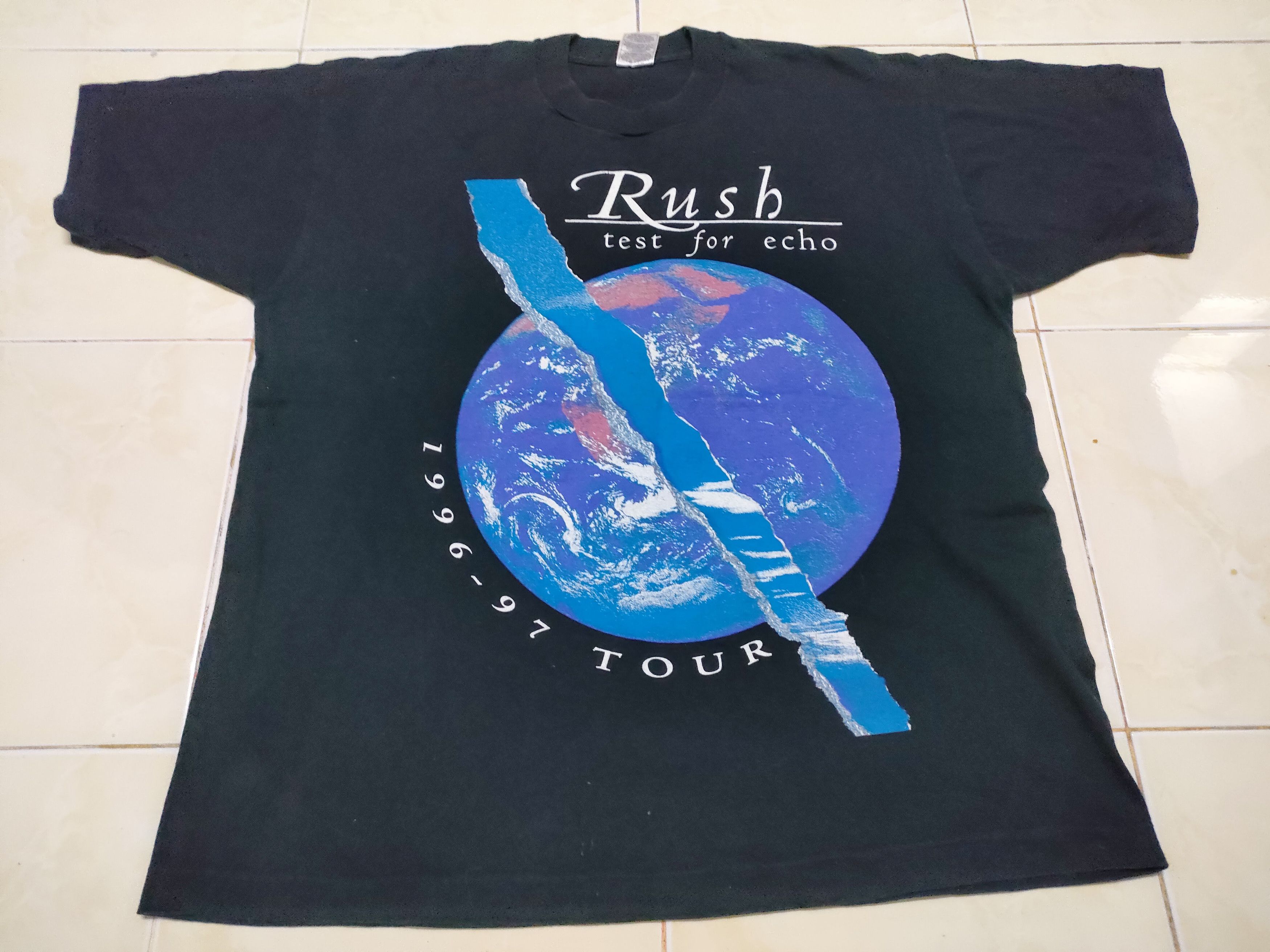 Other Vintage Music Band Rush Rock Tee Size US XL / EU 56 / 4 - 4 Thumbnail