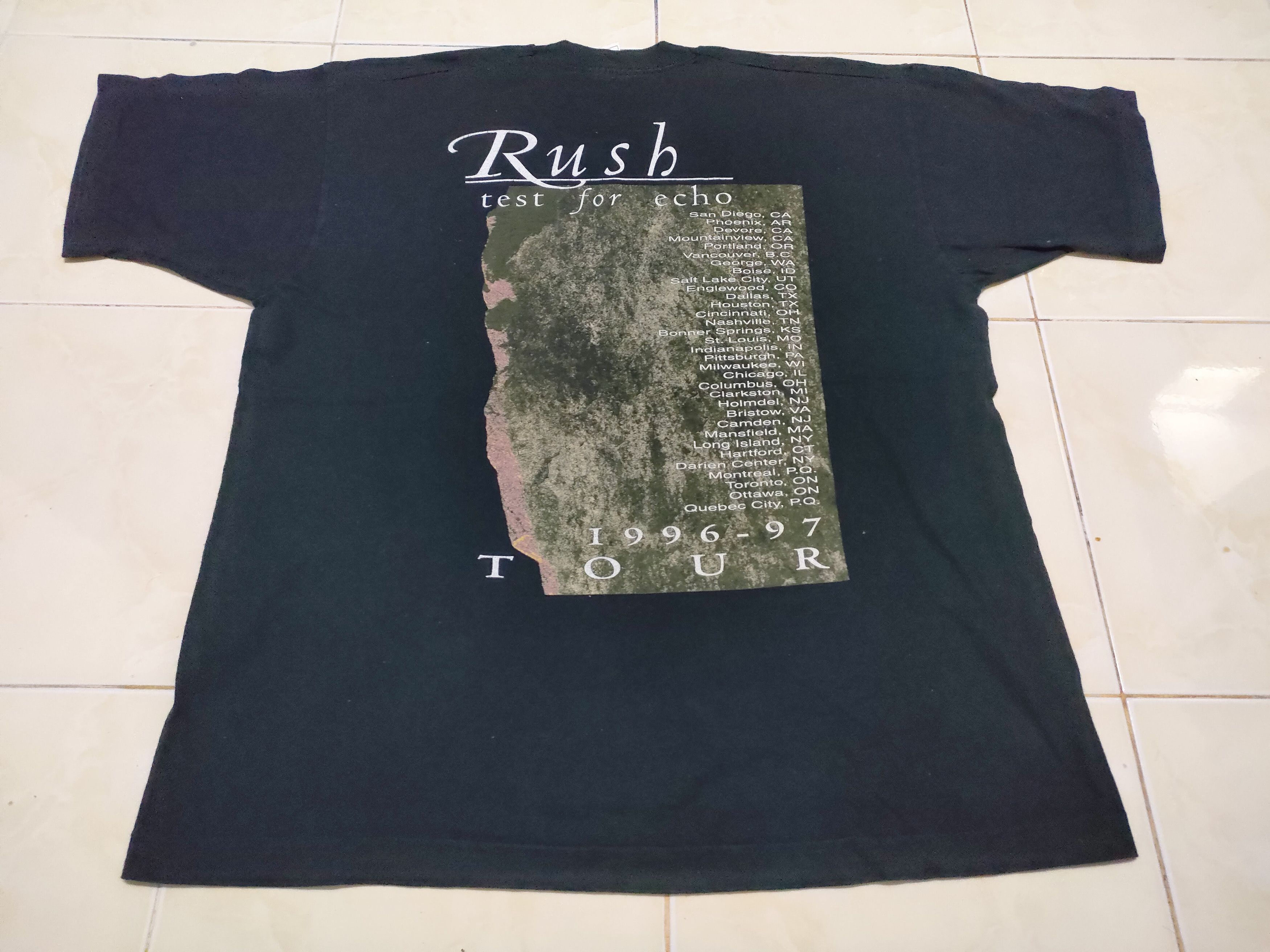 Other Vintage Music Band Rush Rock Tee Size US XL / EU 56 / 4 - 5 Thumbnail
