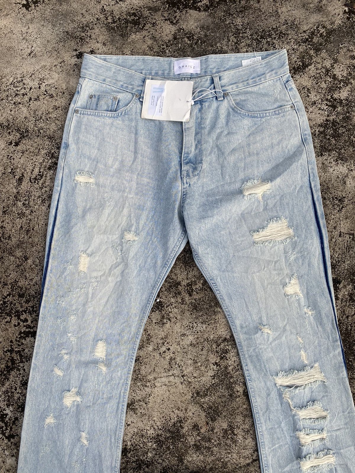Beauty Beast 💸BINDINGOFFER💸Grailz Disstressed Flare Jeans Size US 33 - 2 Thumbnail
