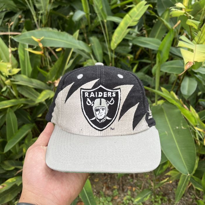 Logo 7 Vintage Raiders Black Dome Shark Tooth Logo Athletic | Grailed