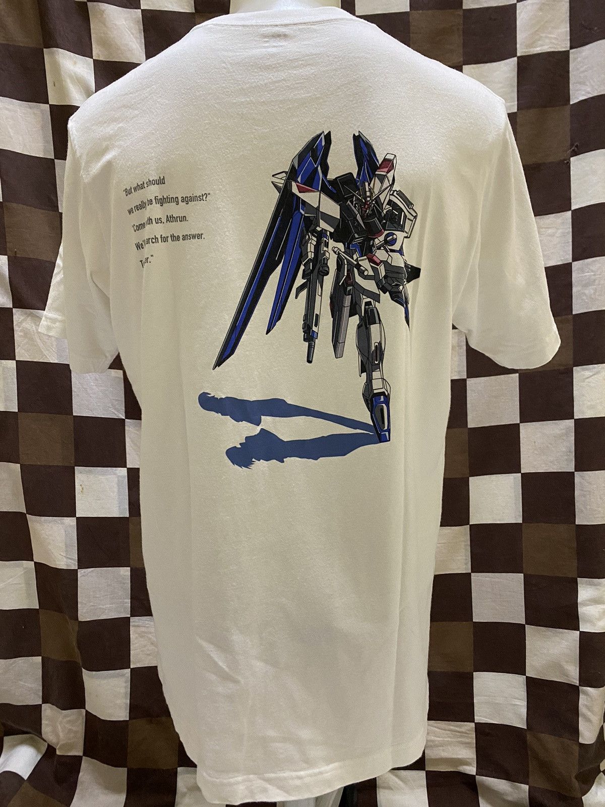 Anime × Japanese Brand × Uniqlo Vintage Uniqlo x Gundam Freedom Tee Size US XL / EU 56 / 4 - 3 Thumbnail