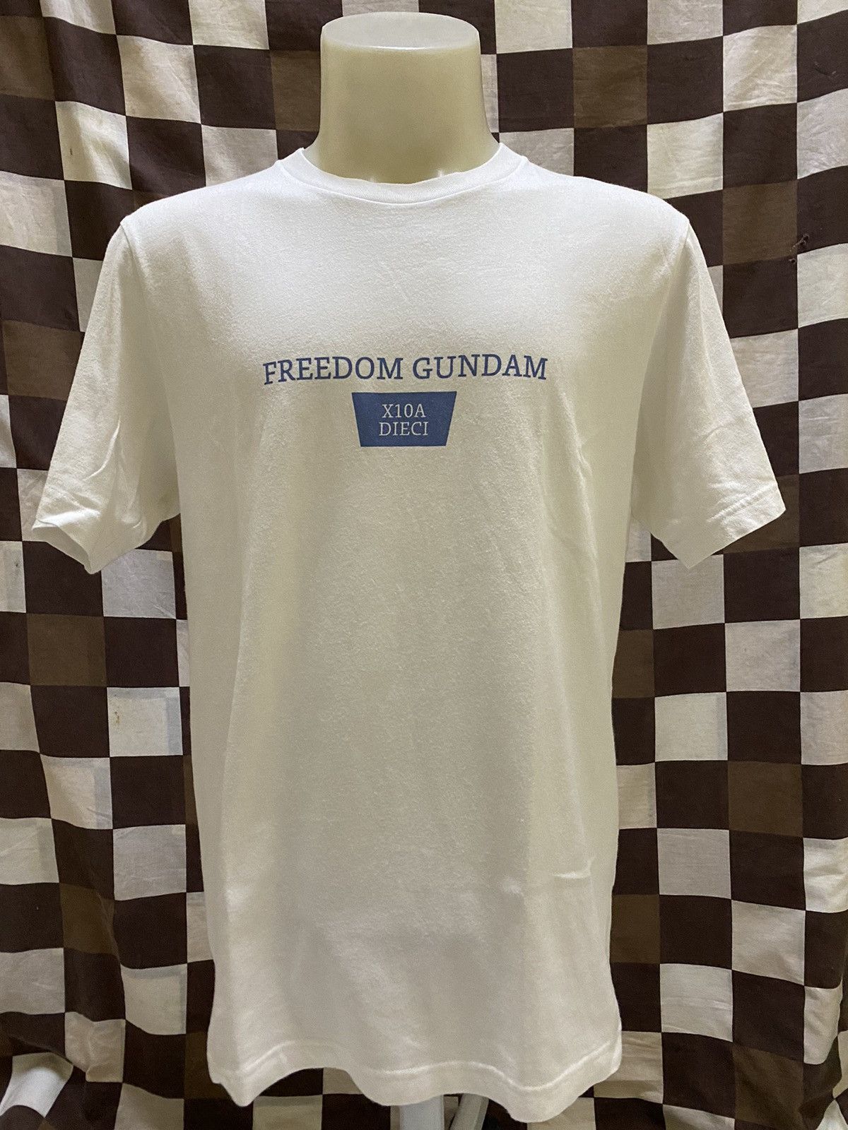Anime × Japanese Brand × Uniqlo Vintage Uniqlo x Gundam Freedom Tee Size US XL / EU 56 / 4 - 2 Thumbnail