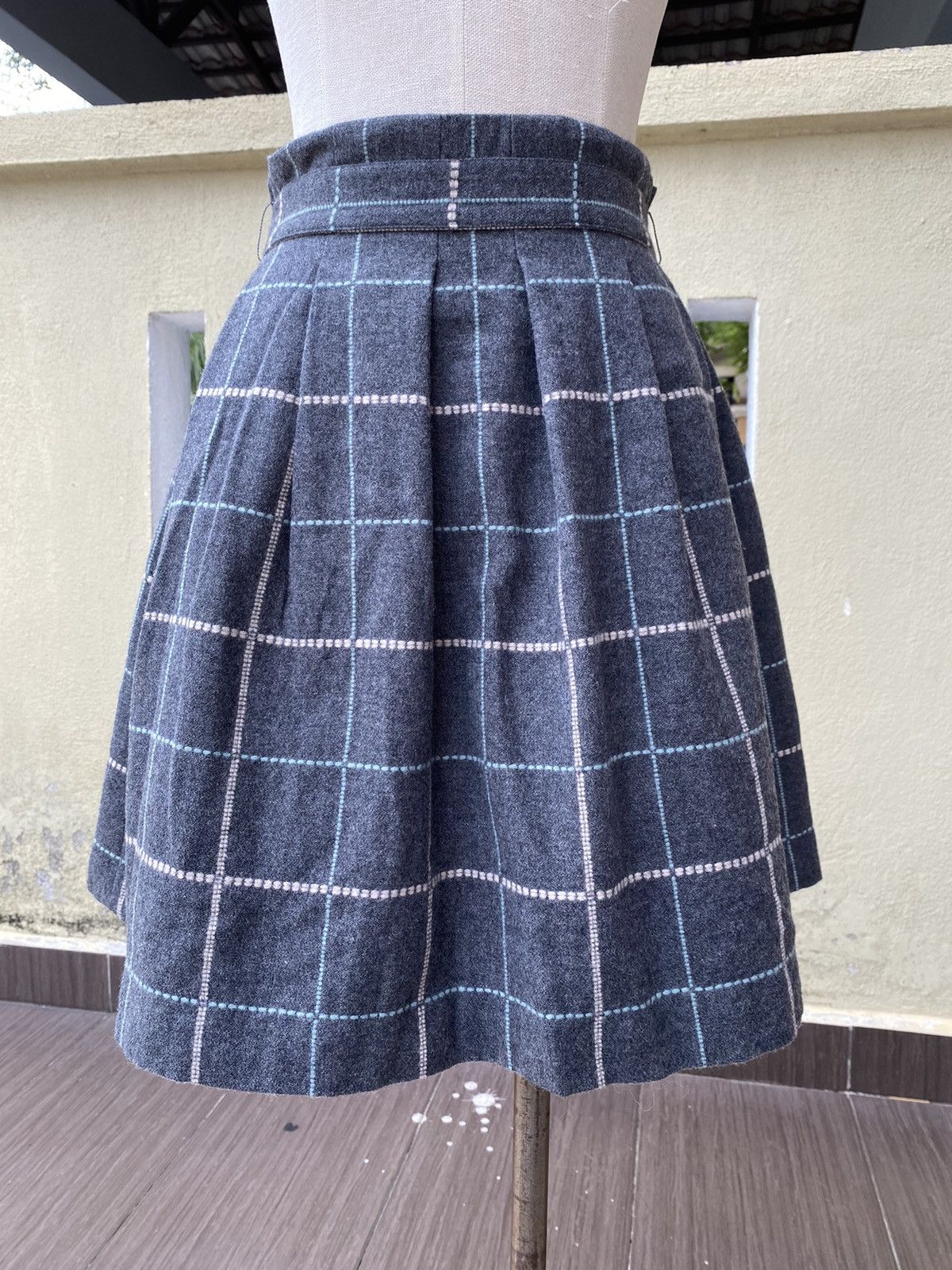 agnes b. wool skirt Size 28" / US 6 / IT 42 - 1 Thumbnail