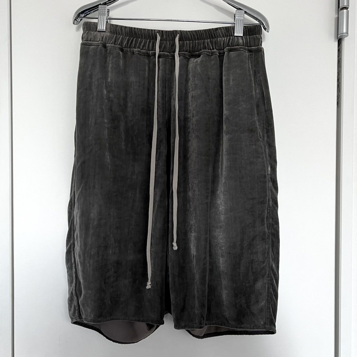 Rick Owens Mainline Velvet Pod Shorts - FW15 Sphinx | Grailed