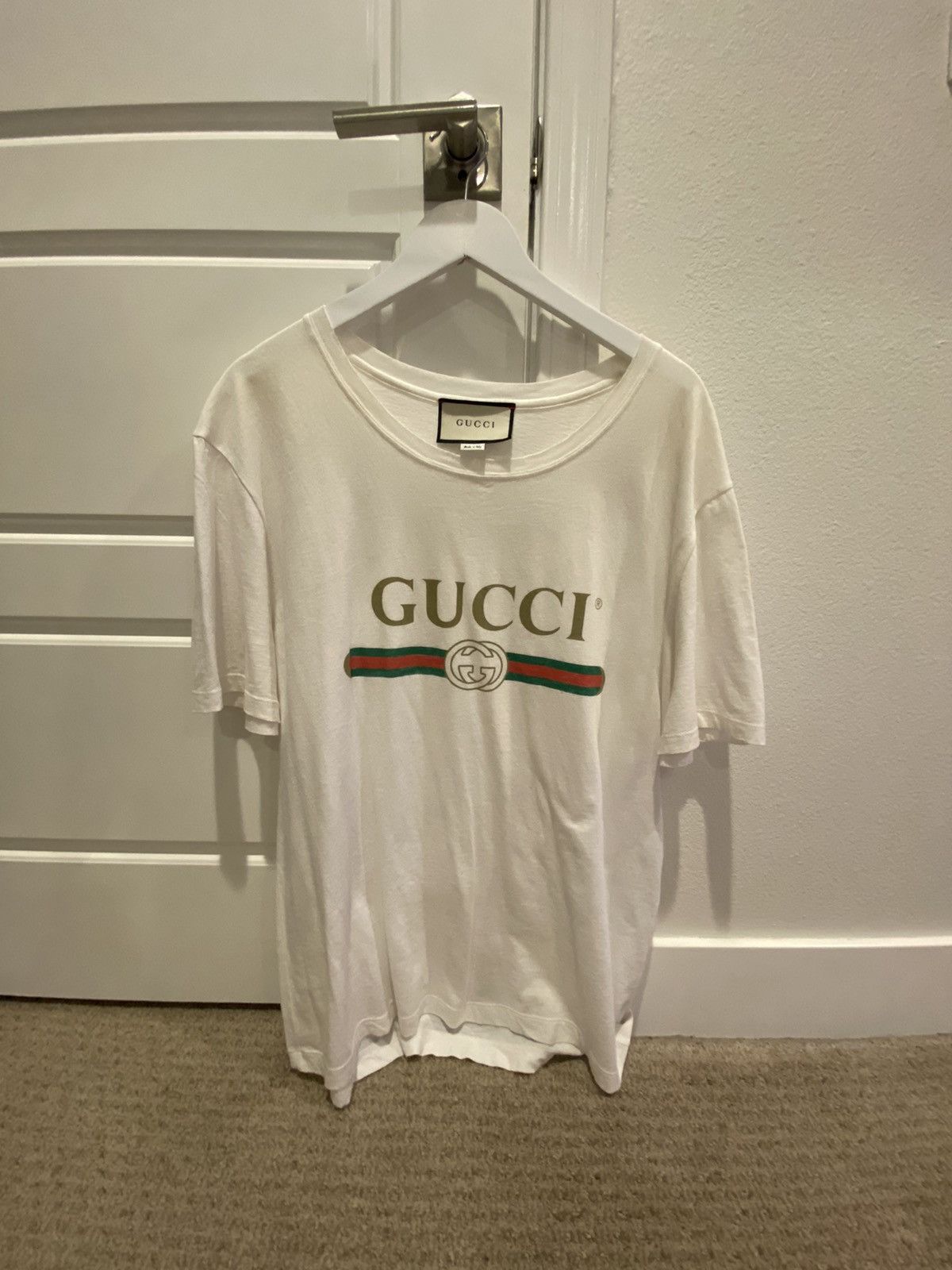 Gucci Gucci Vintage Logo T-Shirt Size US L / EU 52-54 / 3 - 1 Thumbnail