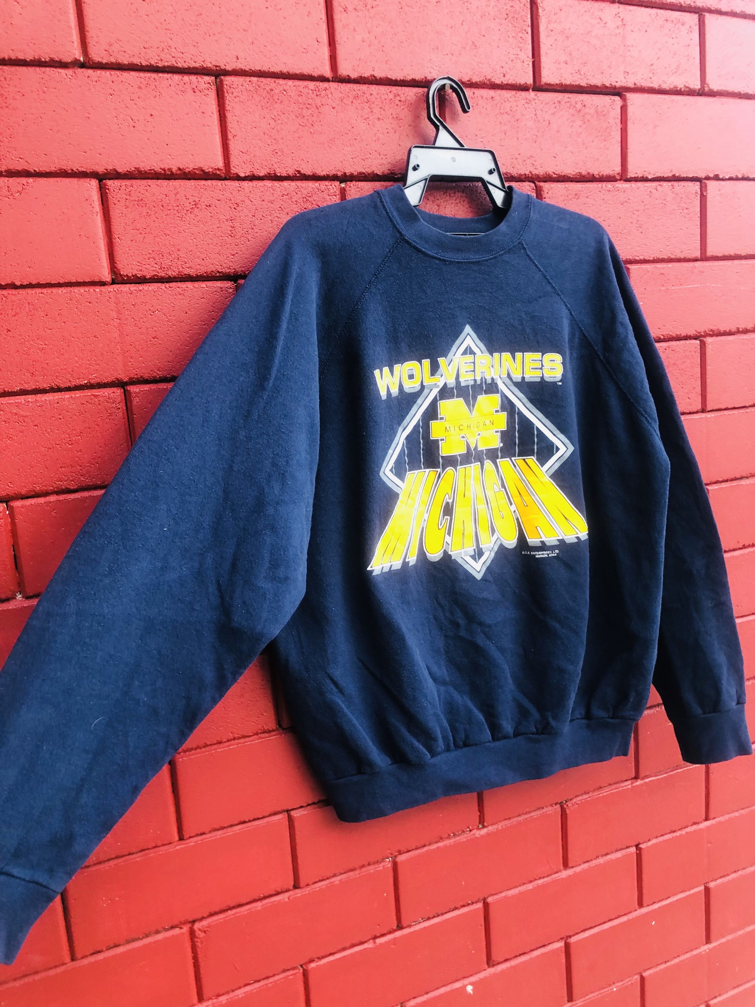 Vintage Vintage Wolvarines Michigan Designer Streetwear Fashion Size US XL / EU 56 / 4 - 5 Thumbnail